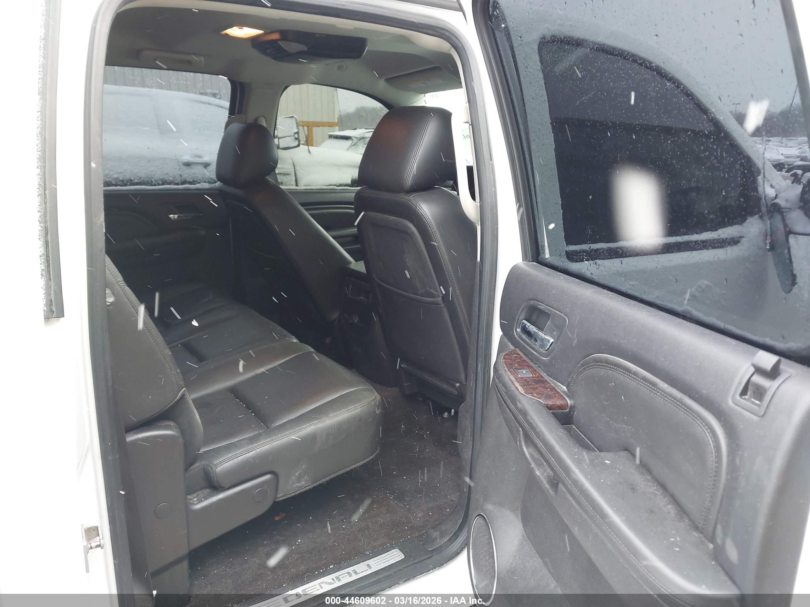 GMC SIERRA image 8