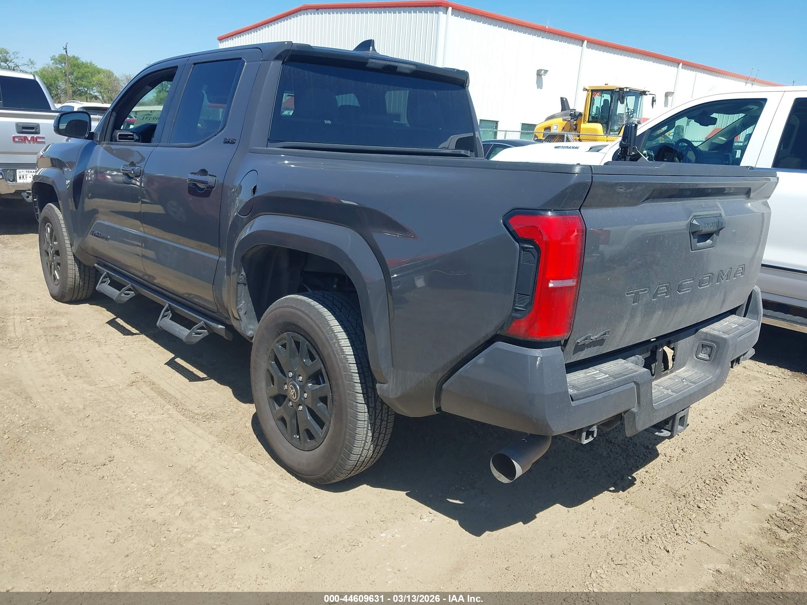 TOYOTA TACOMA image 3