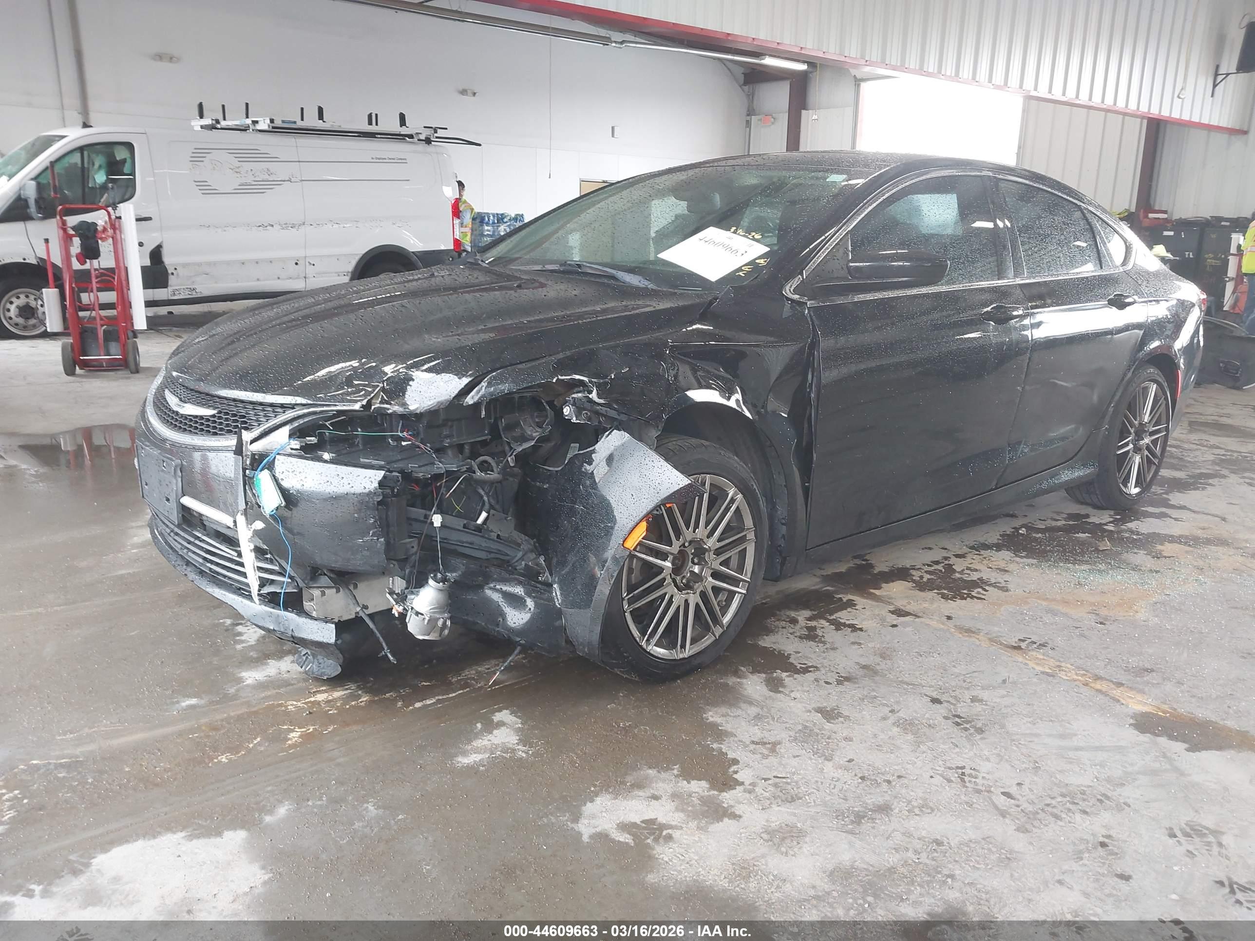 CHRYSLER 200 image 2
