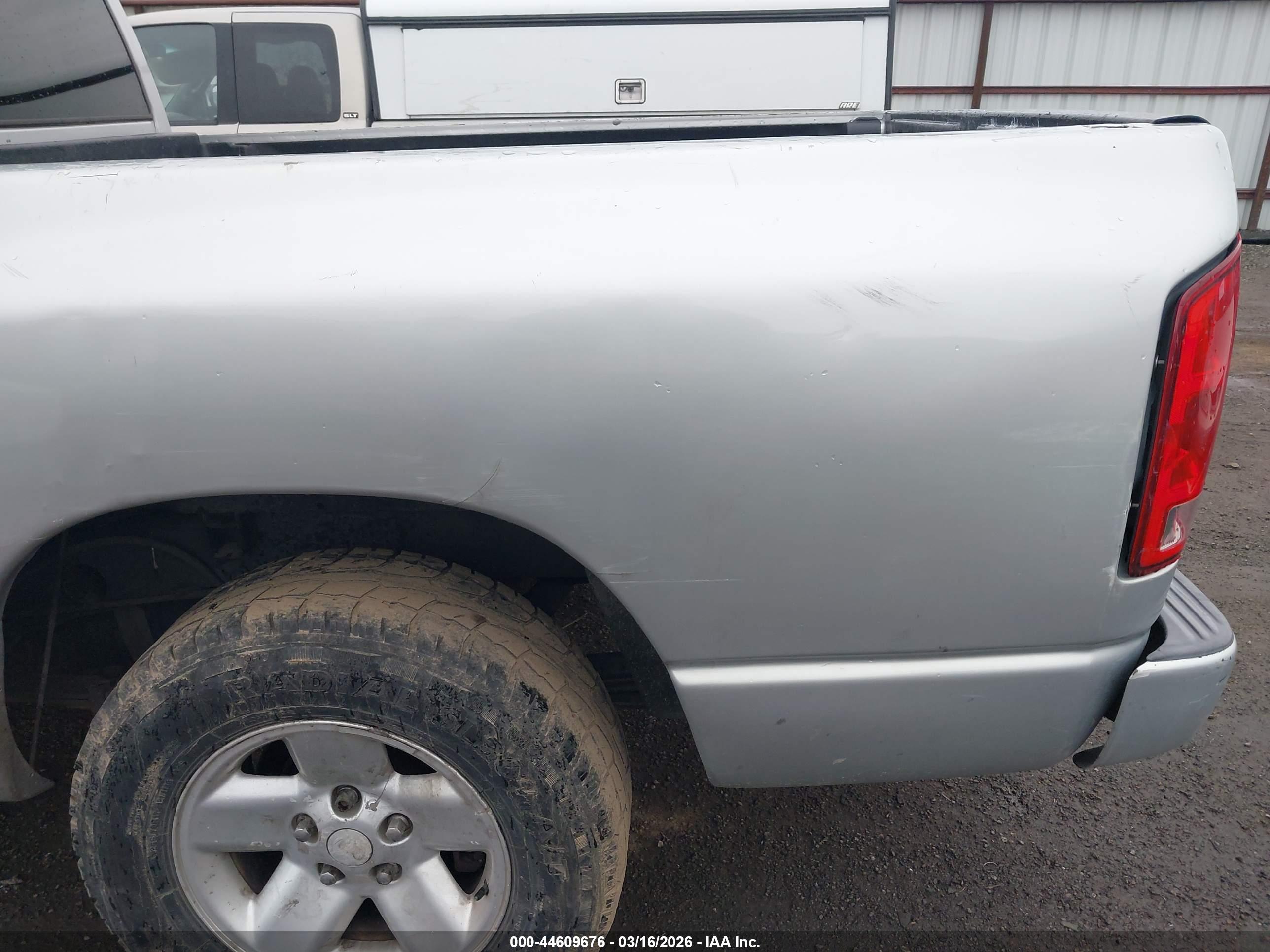 DODGE RAM image 6