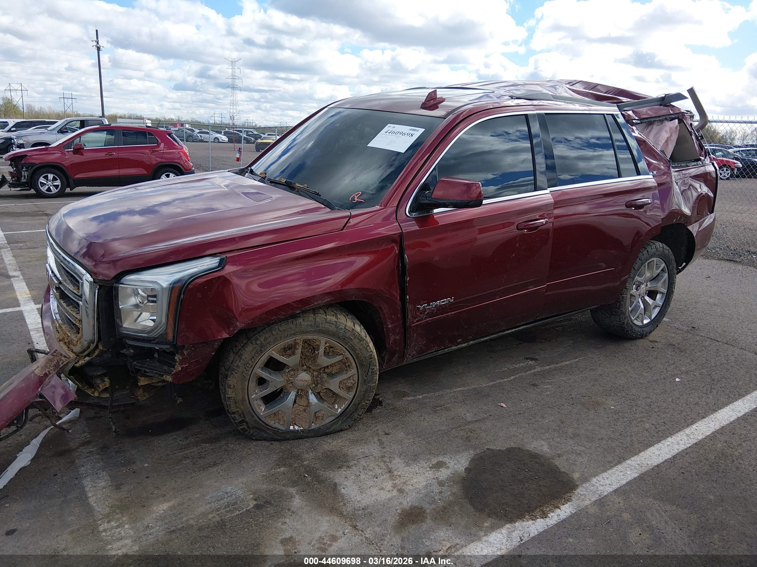 GMC YUKON image 2