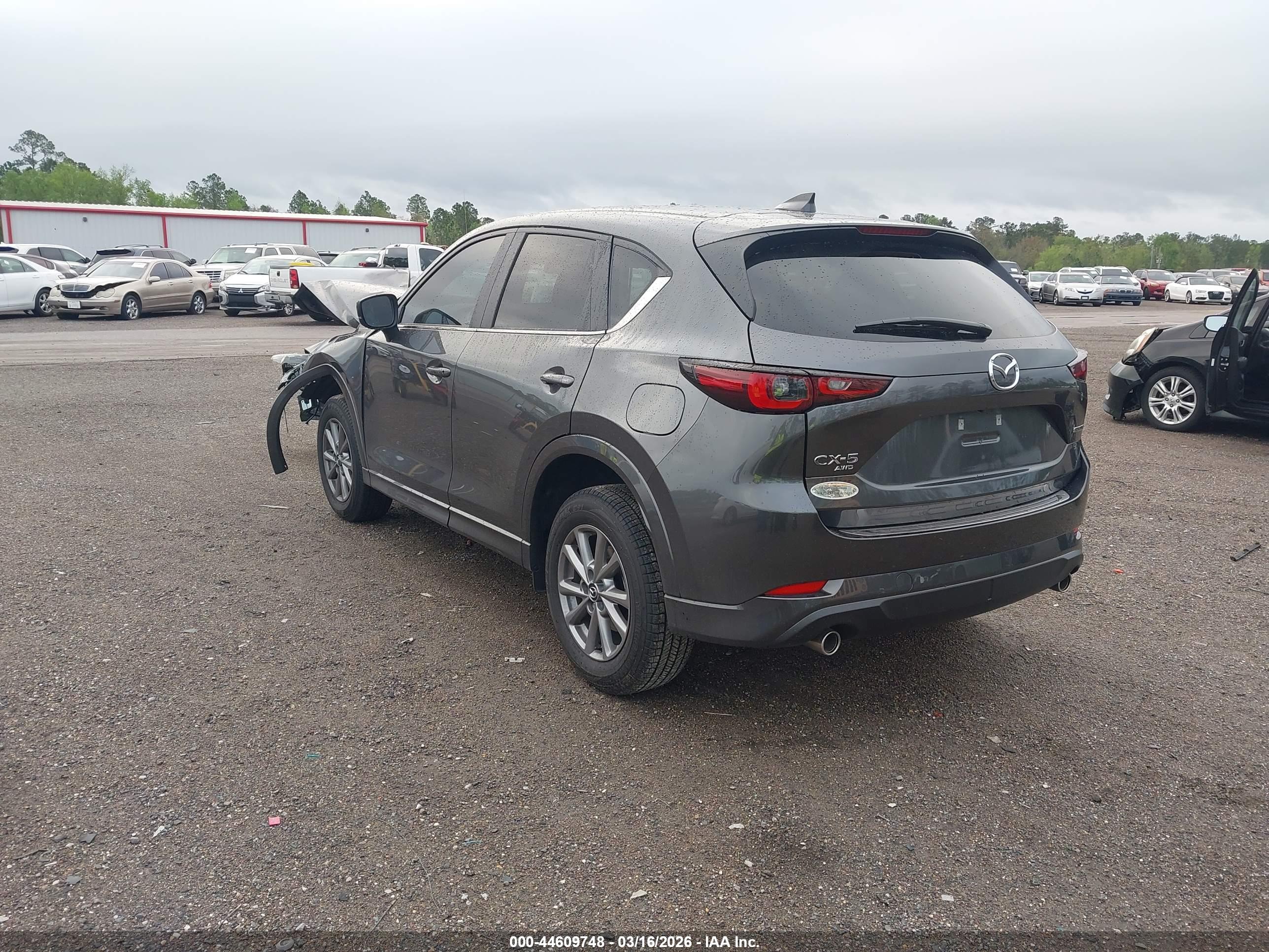 MAZDA CX-5 image 3