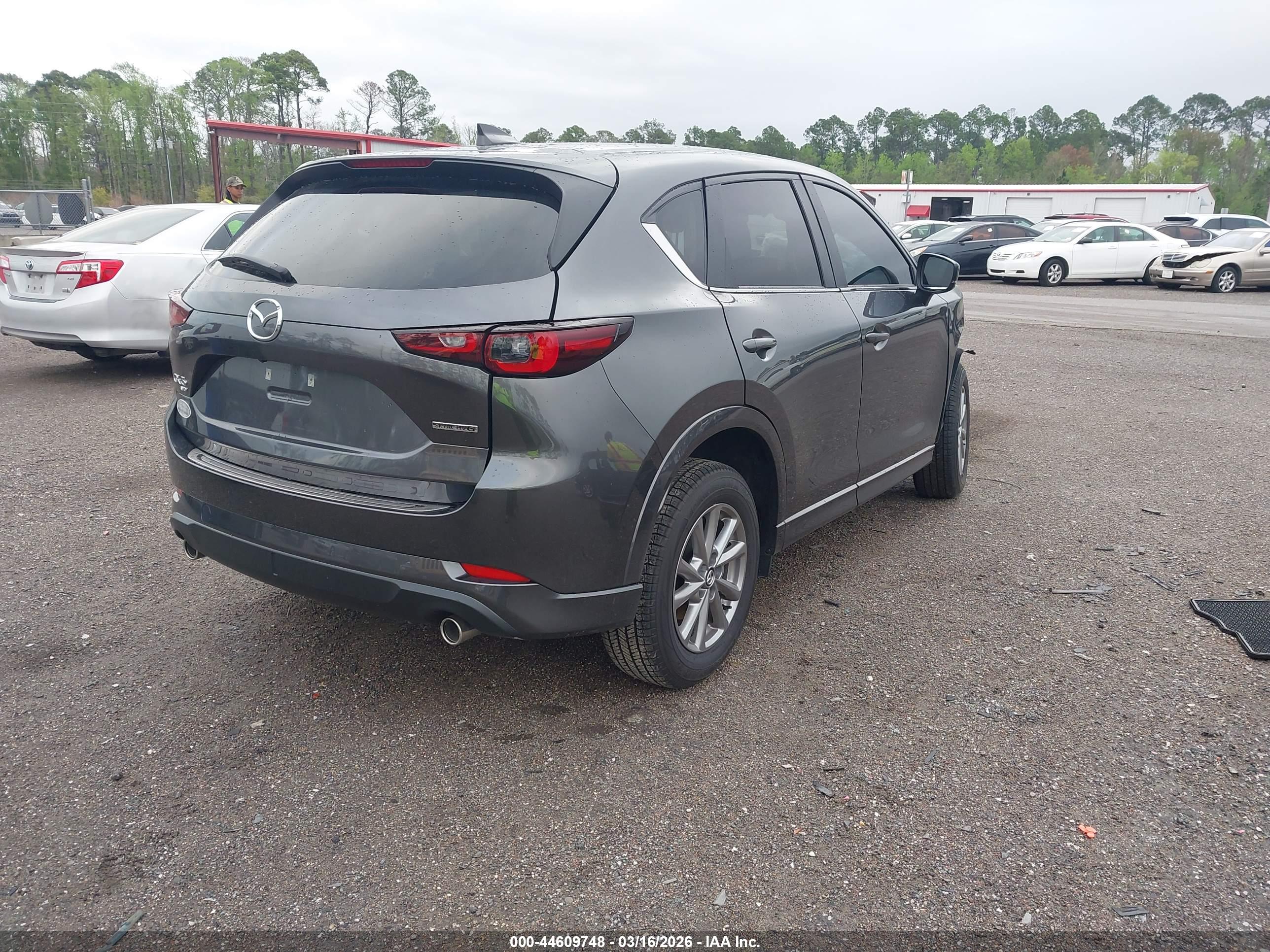 MAZDA CX-5 image 4