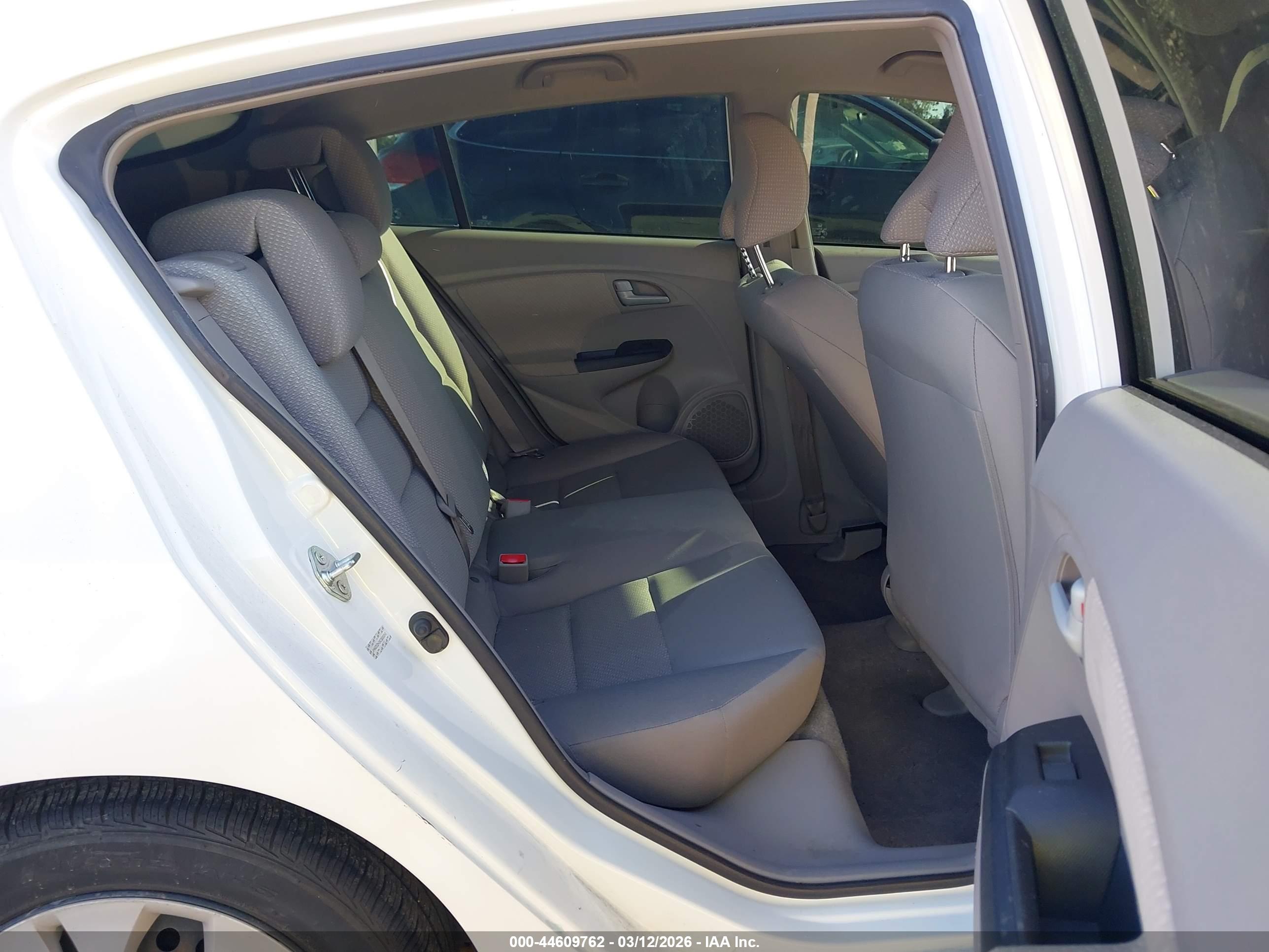 HONDA INSIGHT image 8