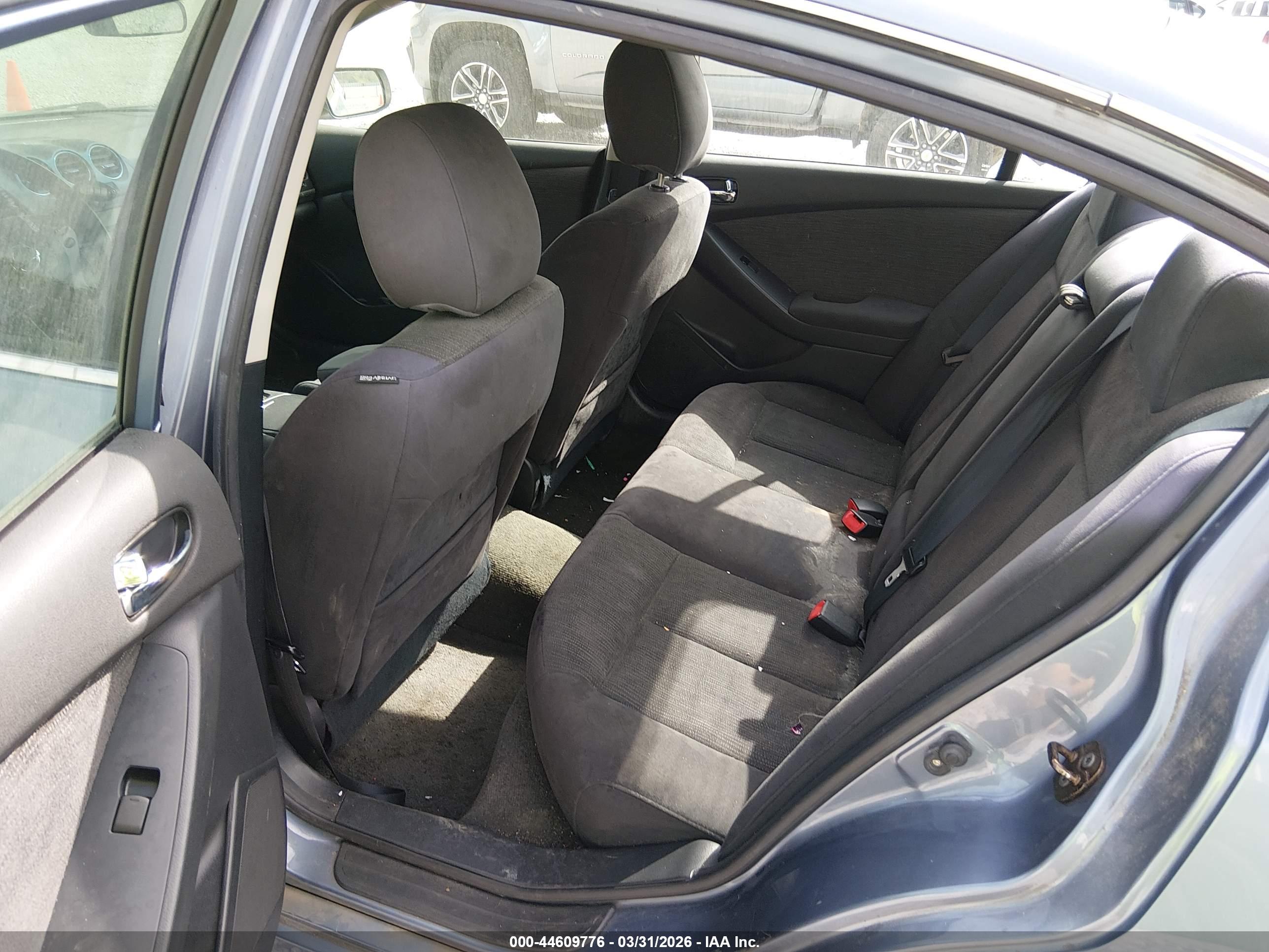 NISSAN ALTIMA image 8