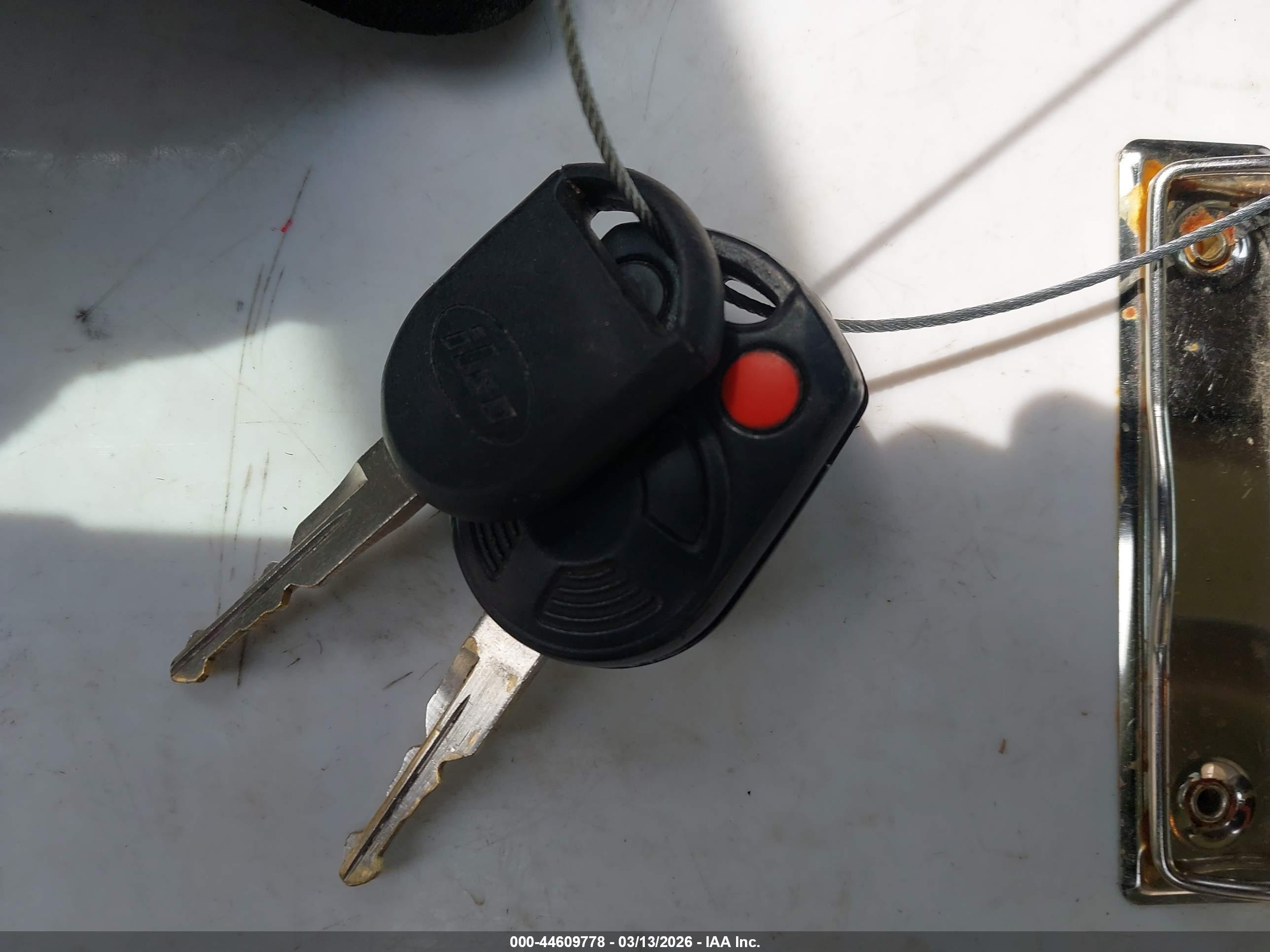 FORD ESCAPE image 11