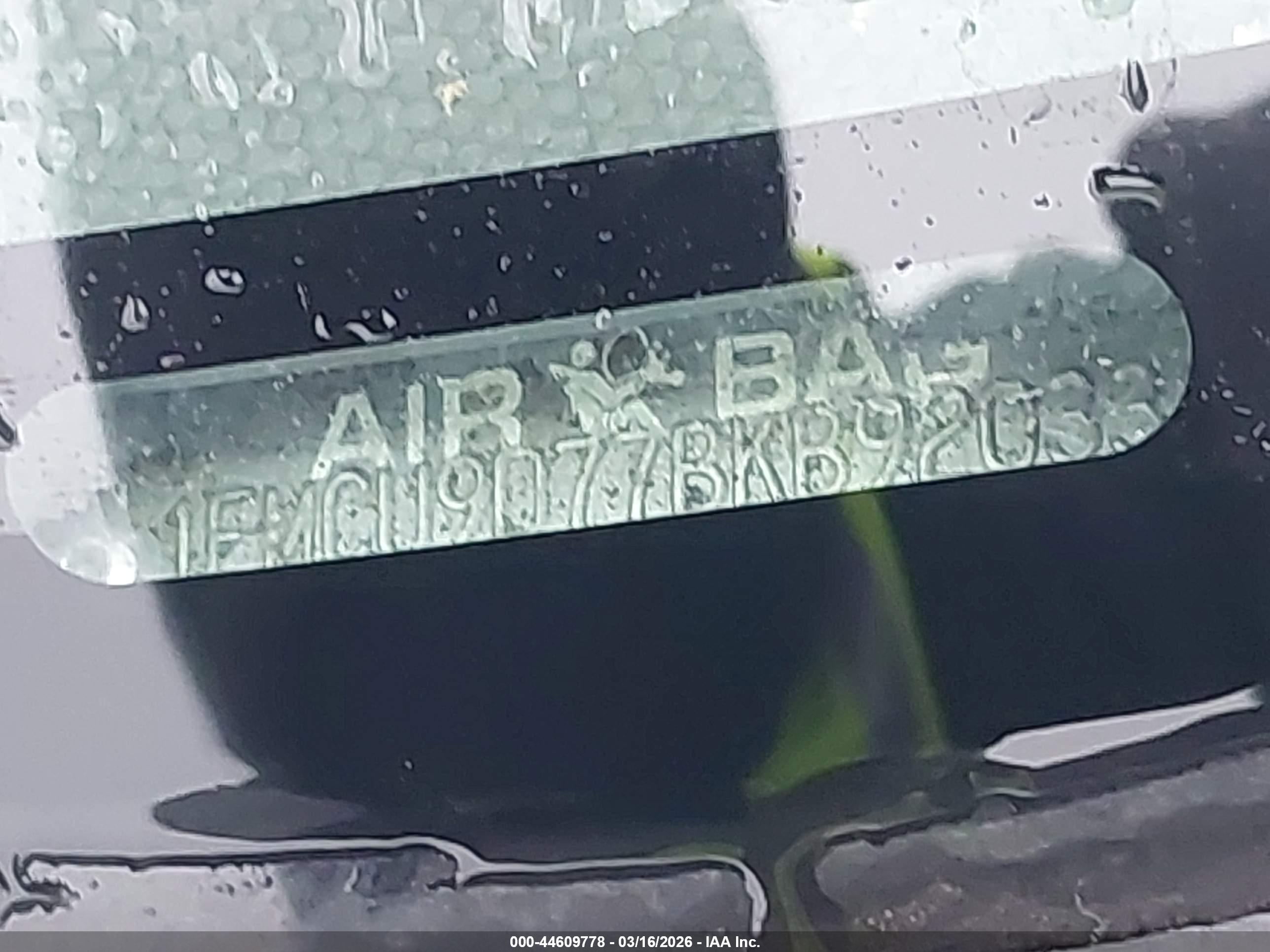 FORD ESCAPE image 9