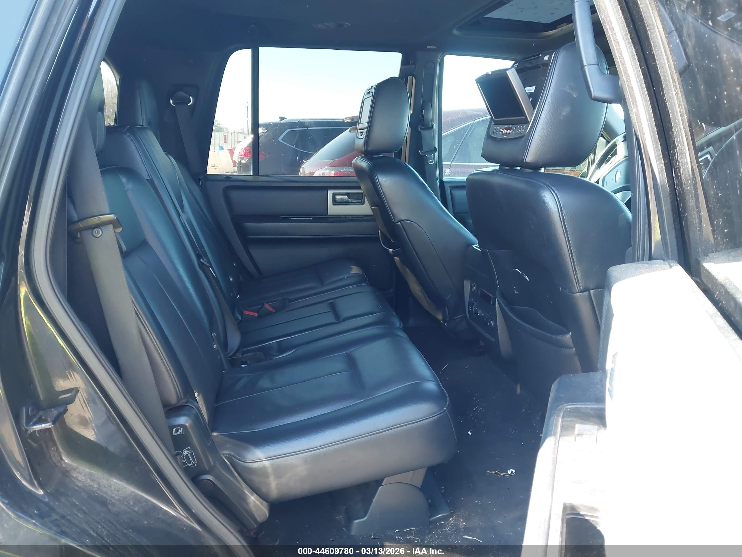 FORD EXPEDITION image 8