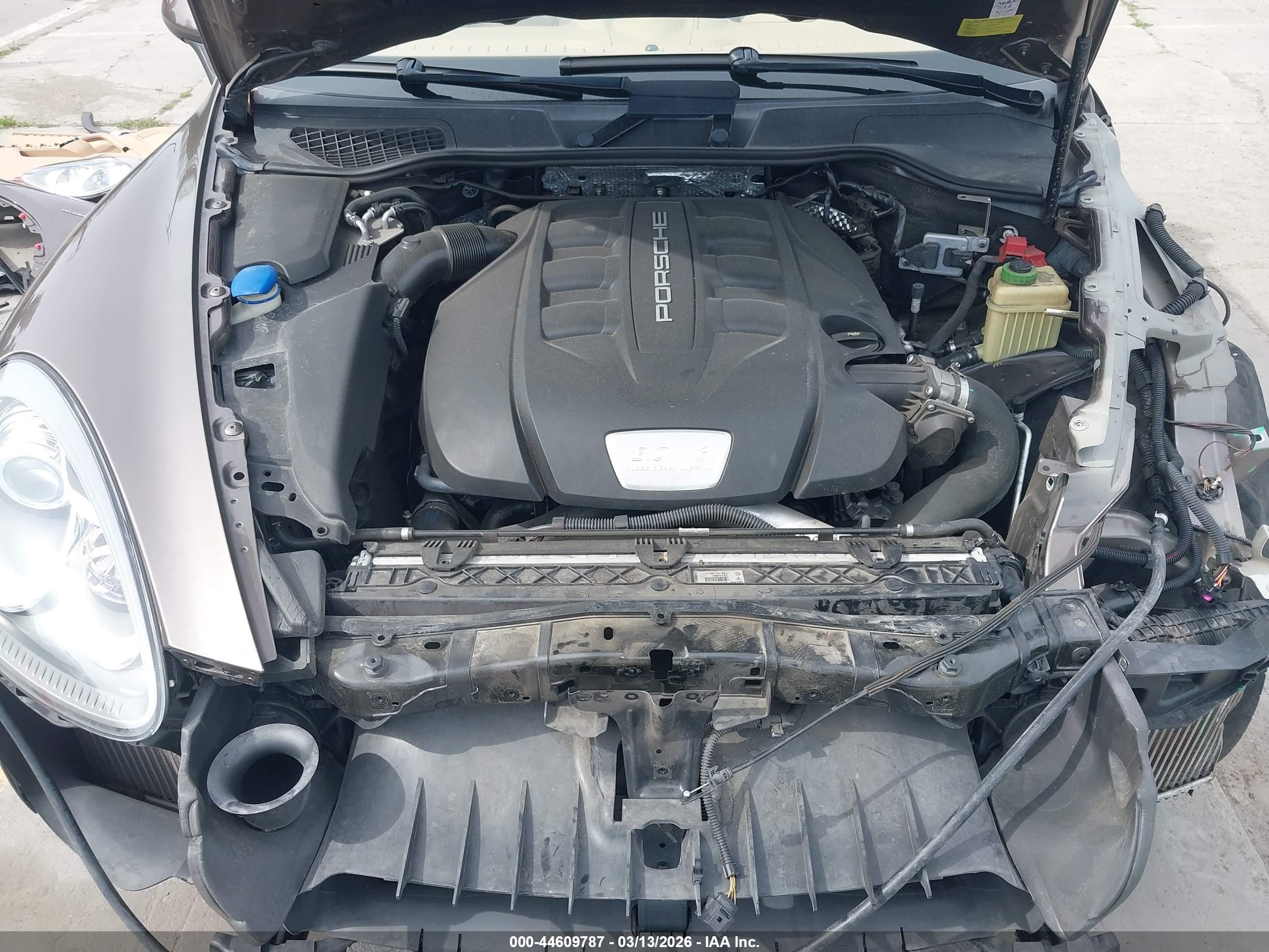 PORSCHE CAYENNE image 10