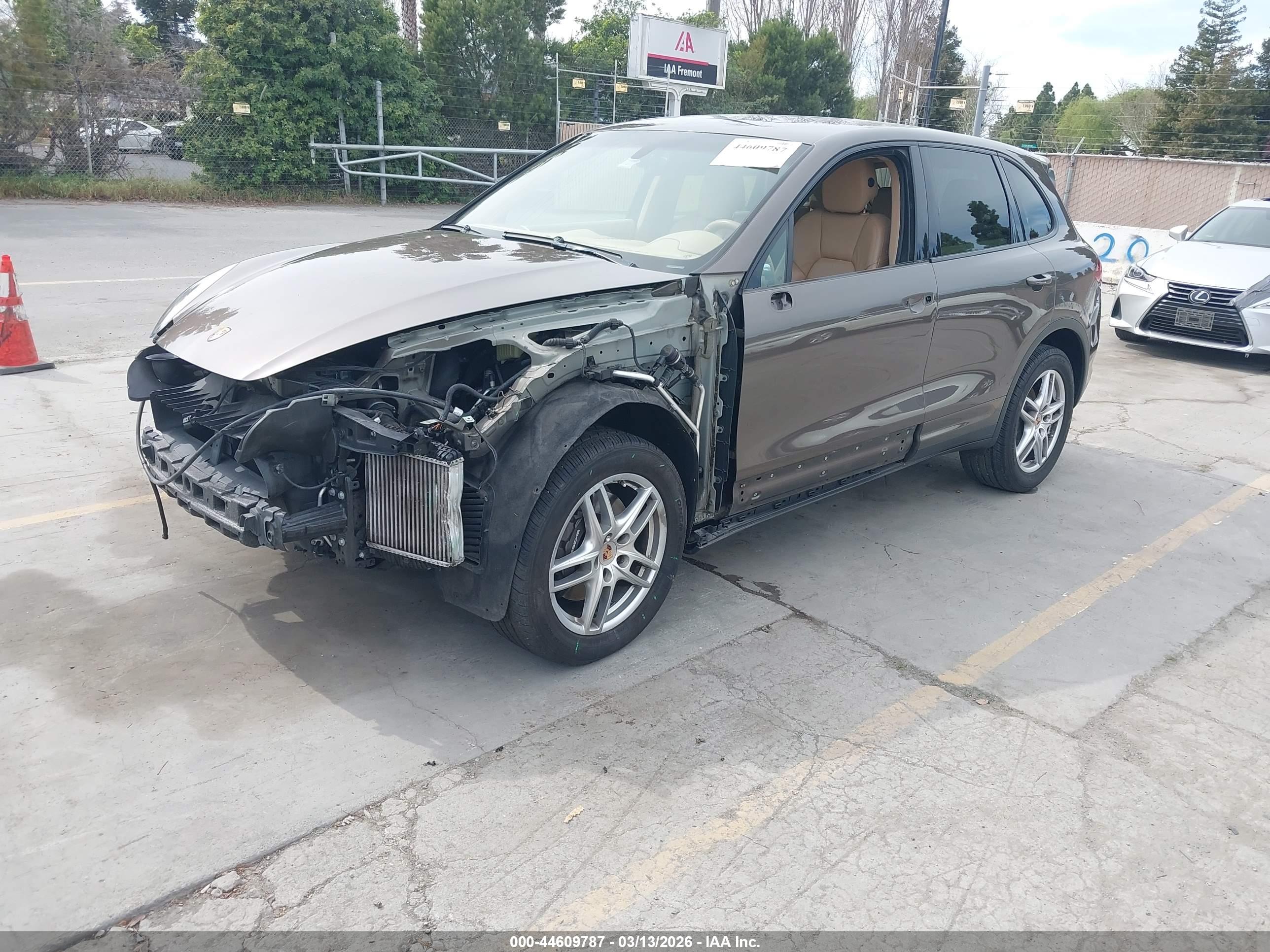 PORSCHE CAYENNE image 2