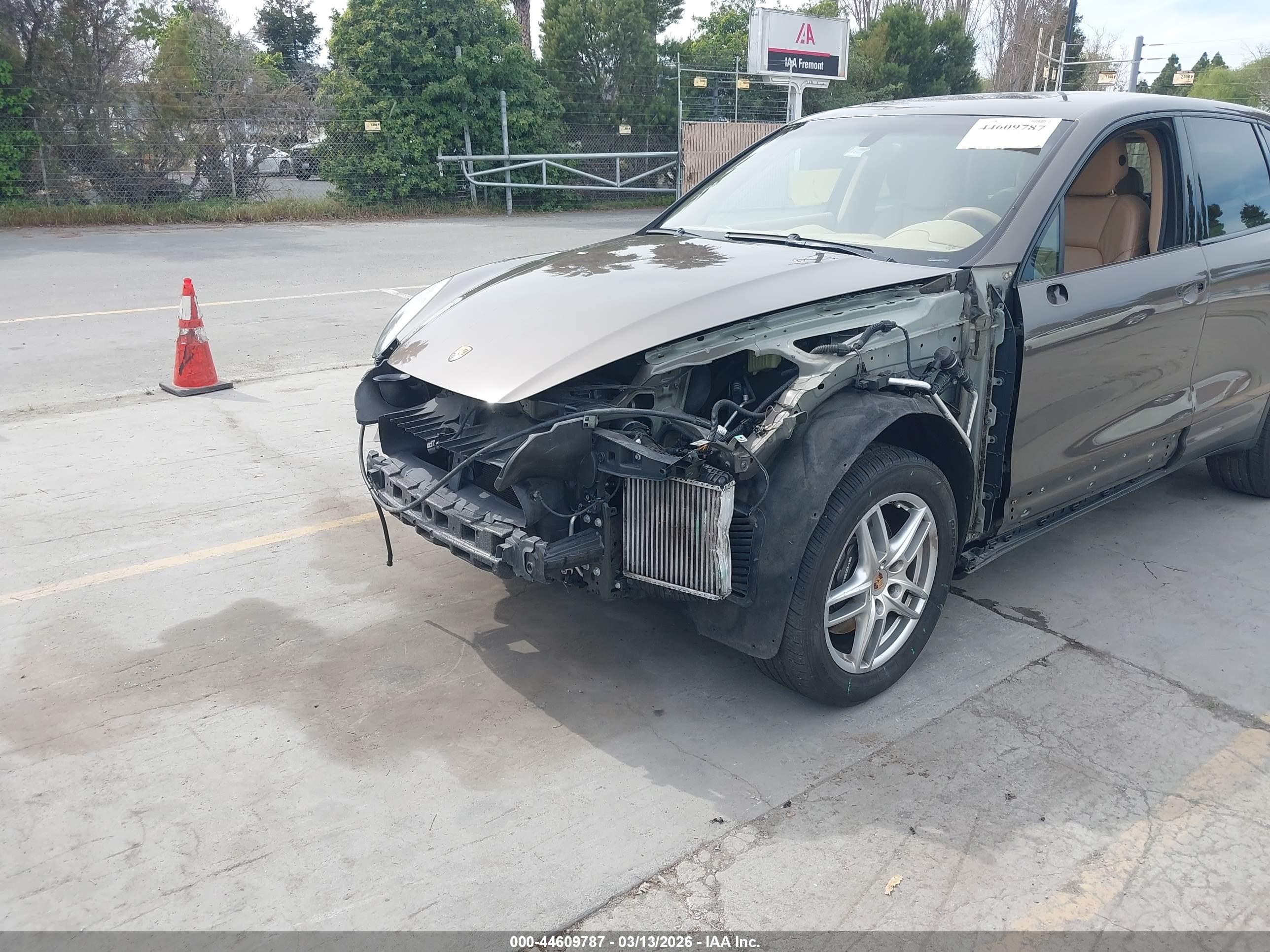 PORSCHE CAYENNE image 6