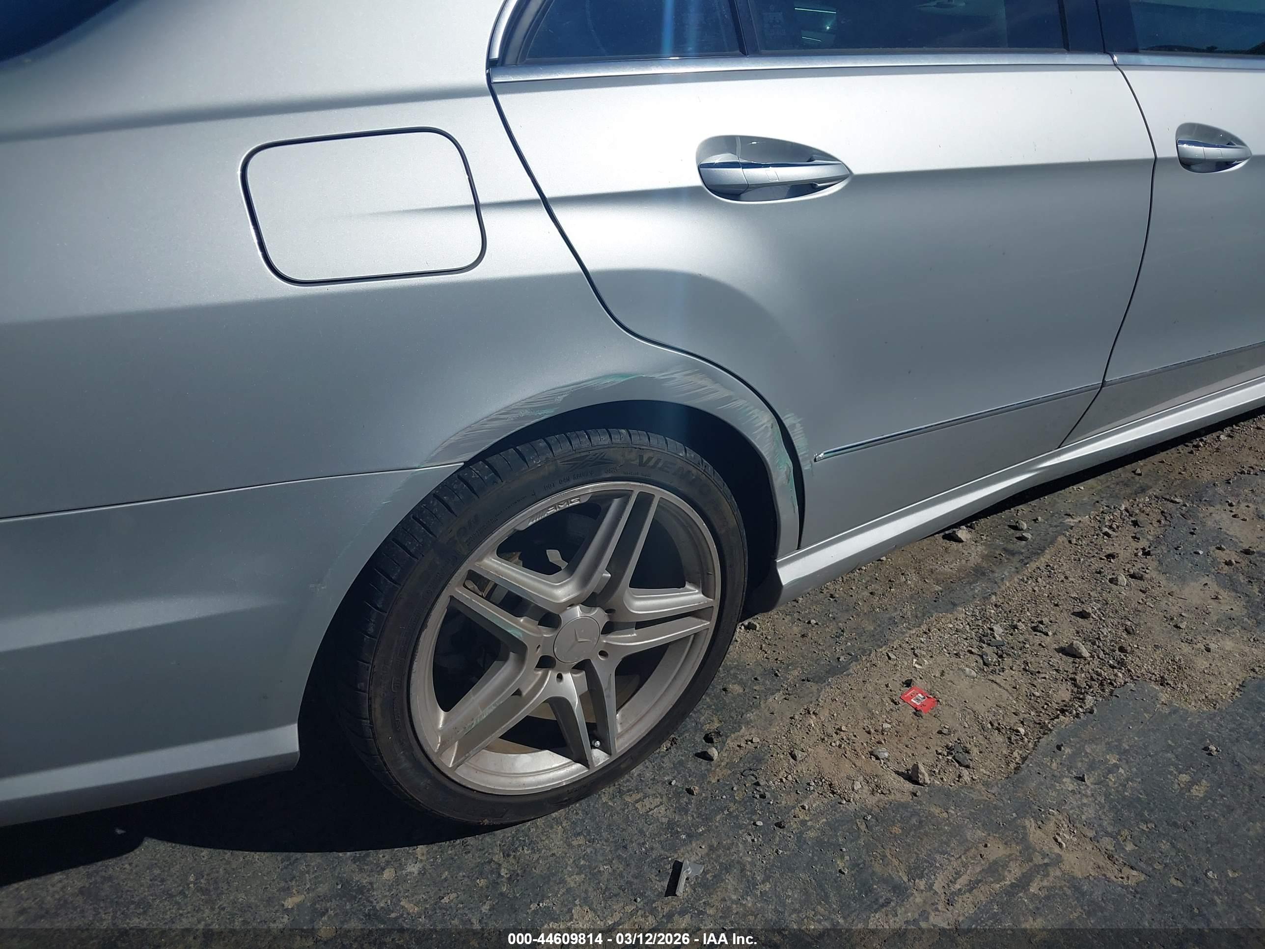 MERCEDES-BENZ E image 6