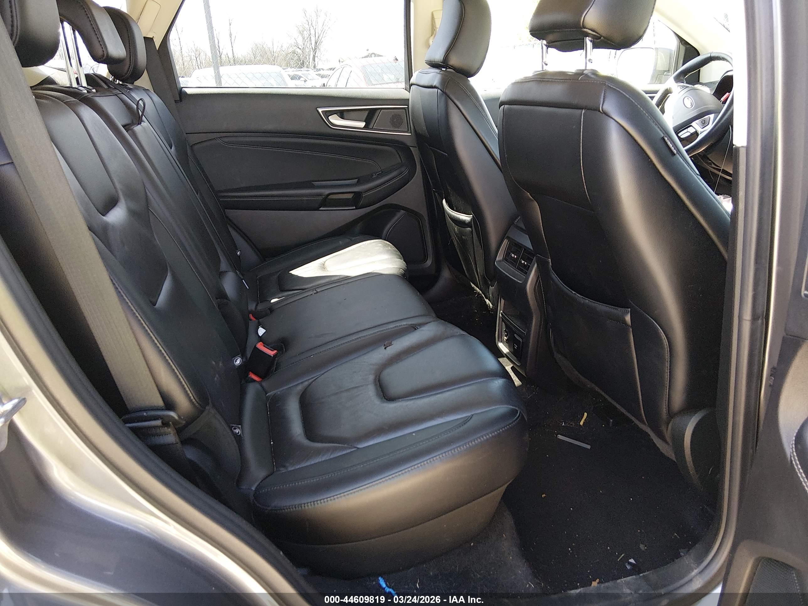 FORD EDGE image 8