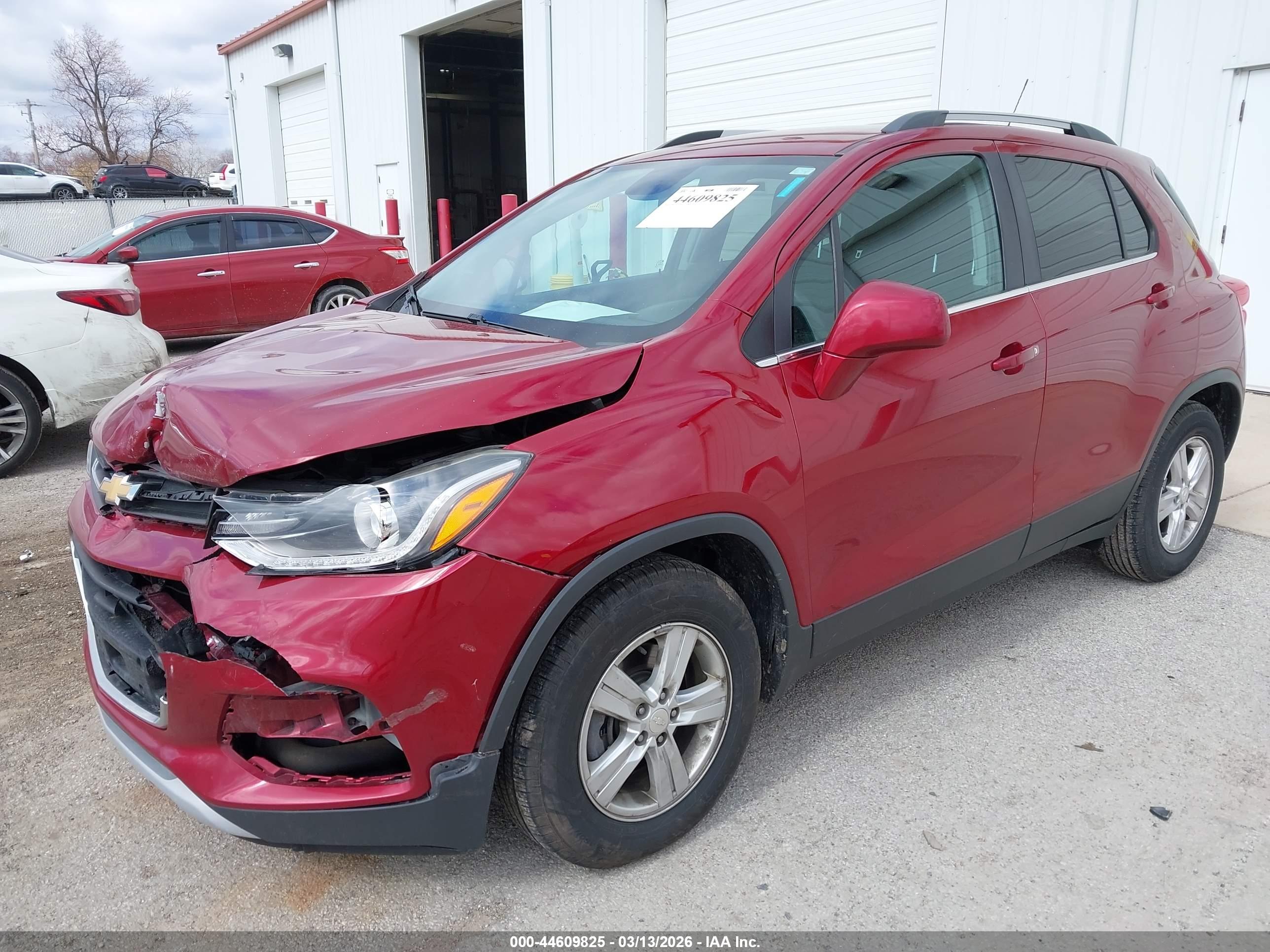 CHEVROLET TRAX image 2