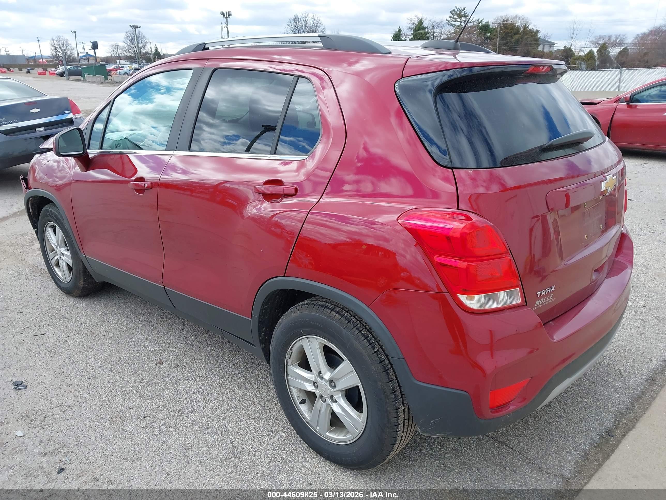 CHEVROLET TRAX image 3