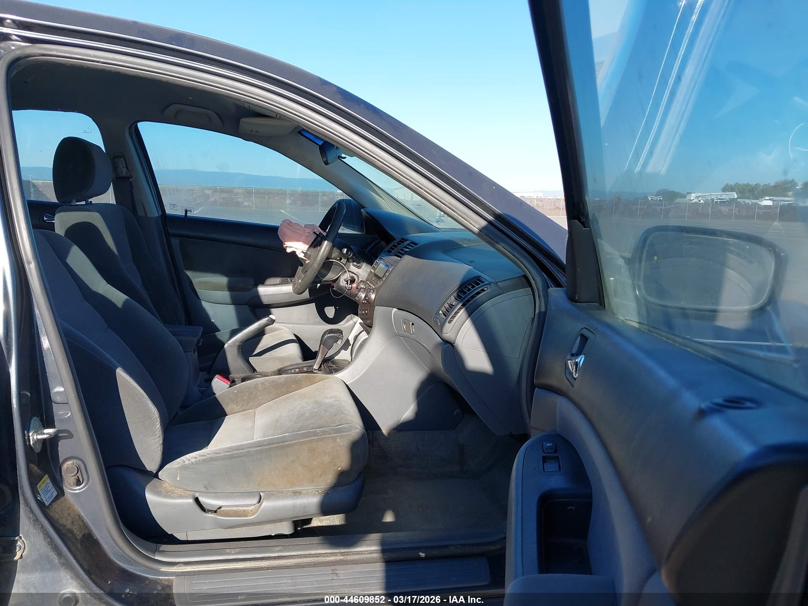 HONDA ACCORD image 5