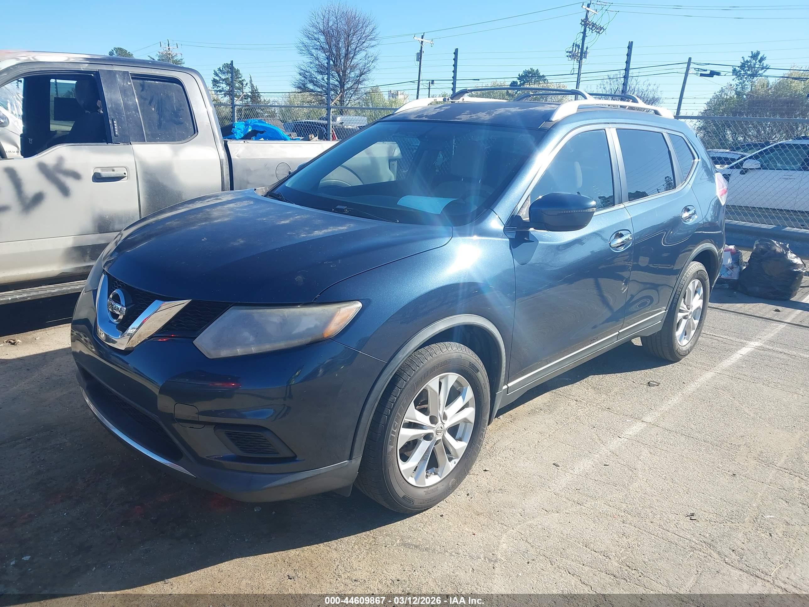 NISSAN ROGUE image 2