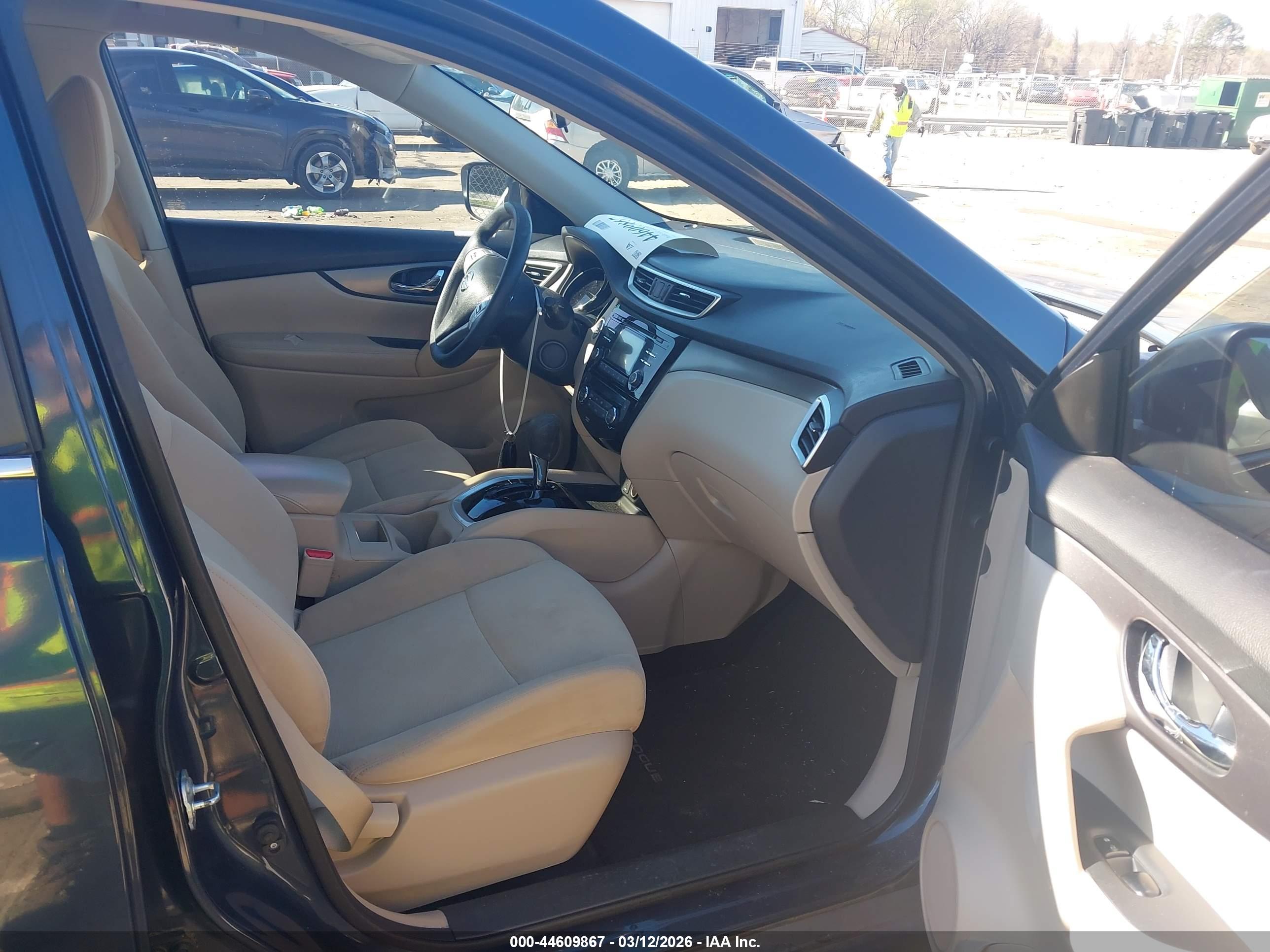 NISSAN ROGUE image 5