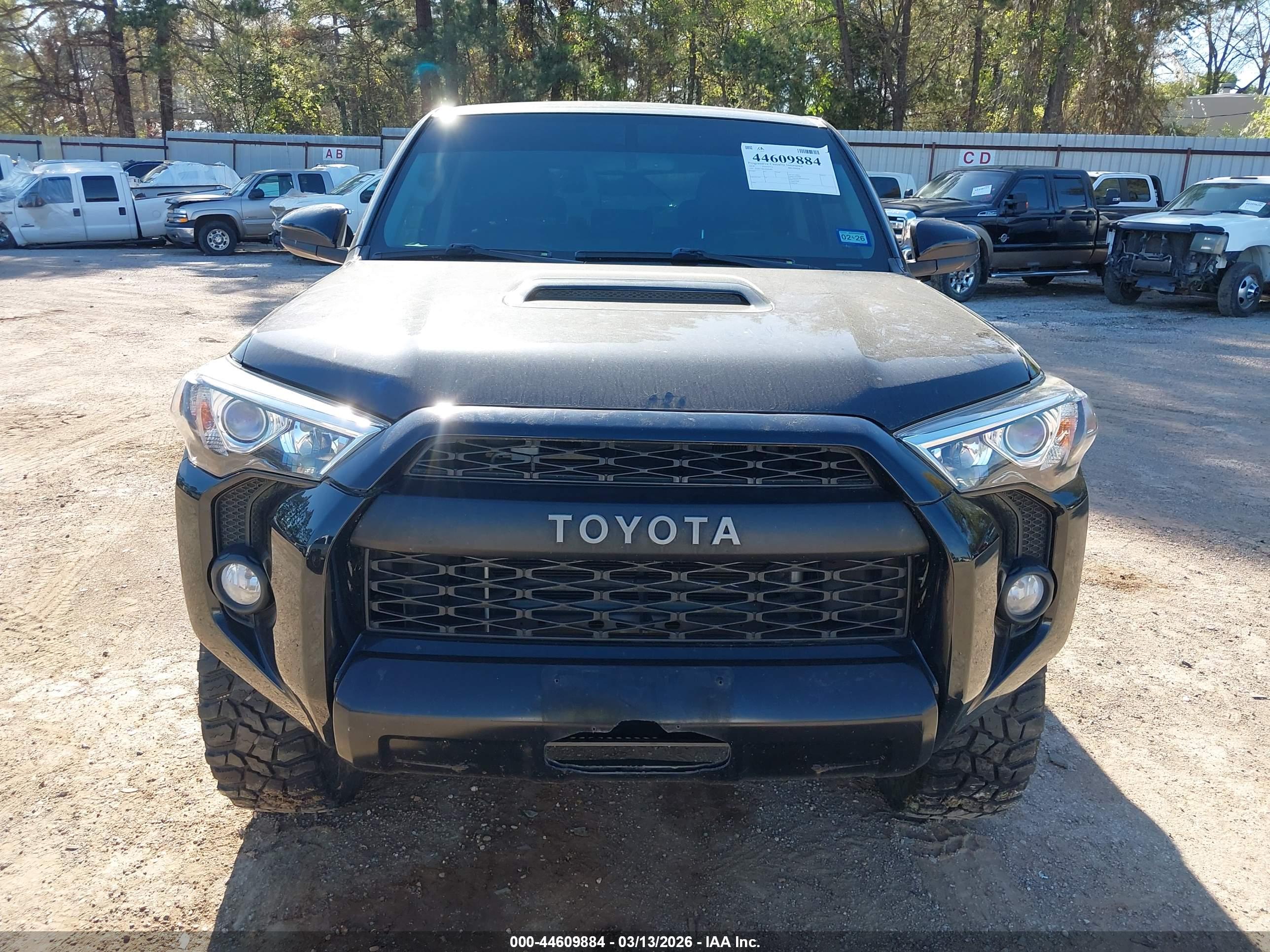 TOYOTA 4RUNNER image 6