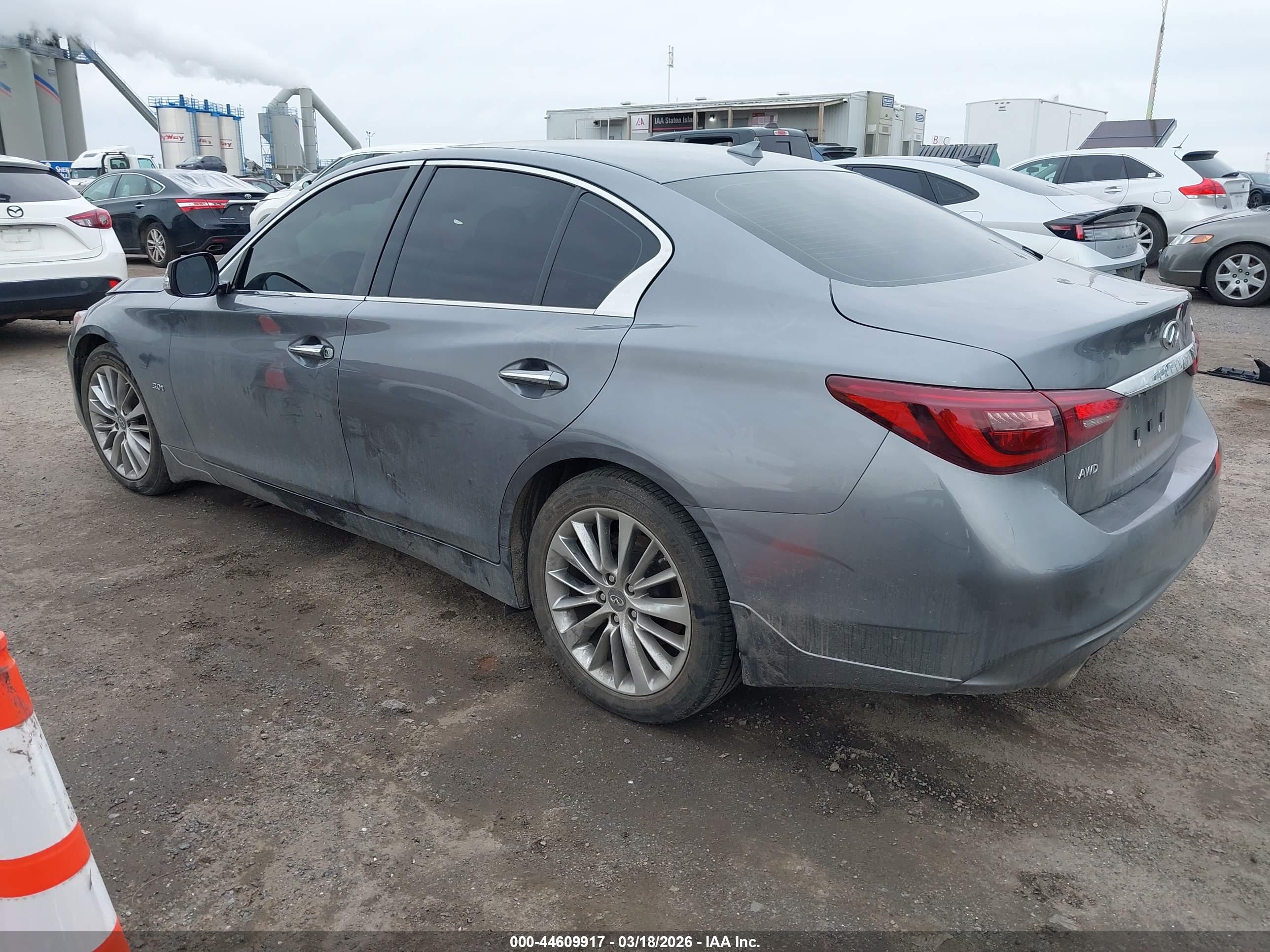 INFINITI Q50 image 3