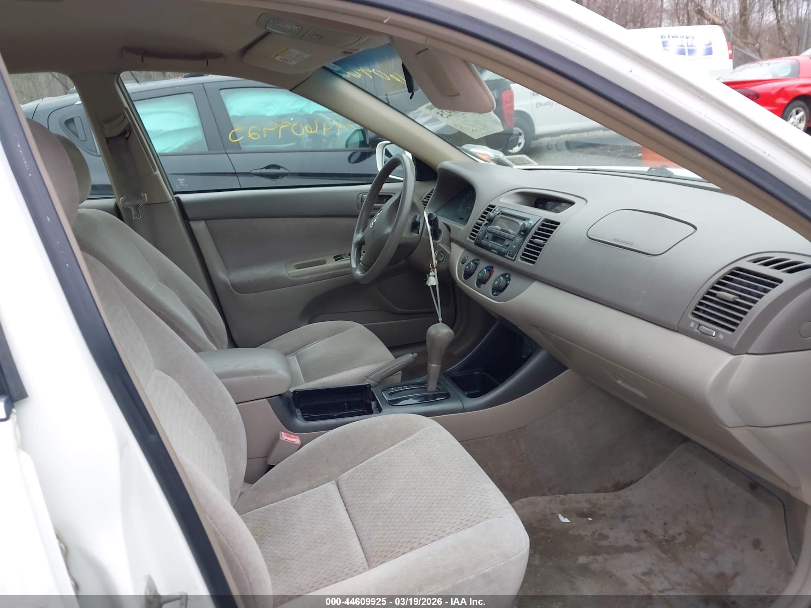 TOYOTA CAMRY image 5