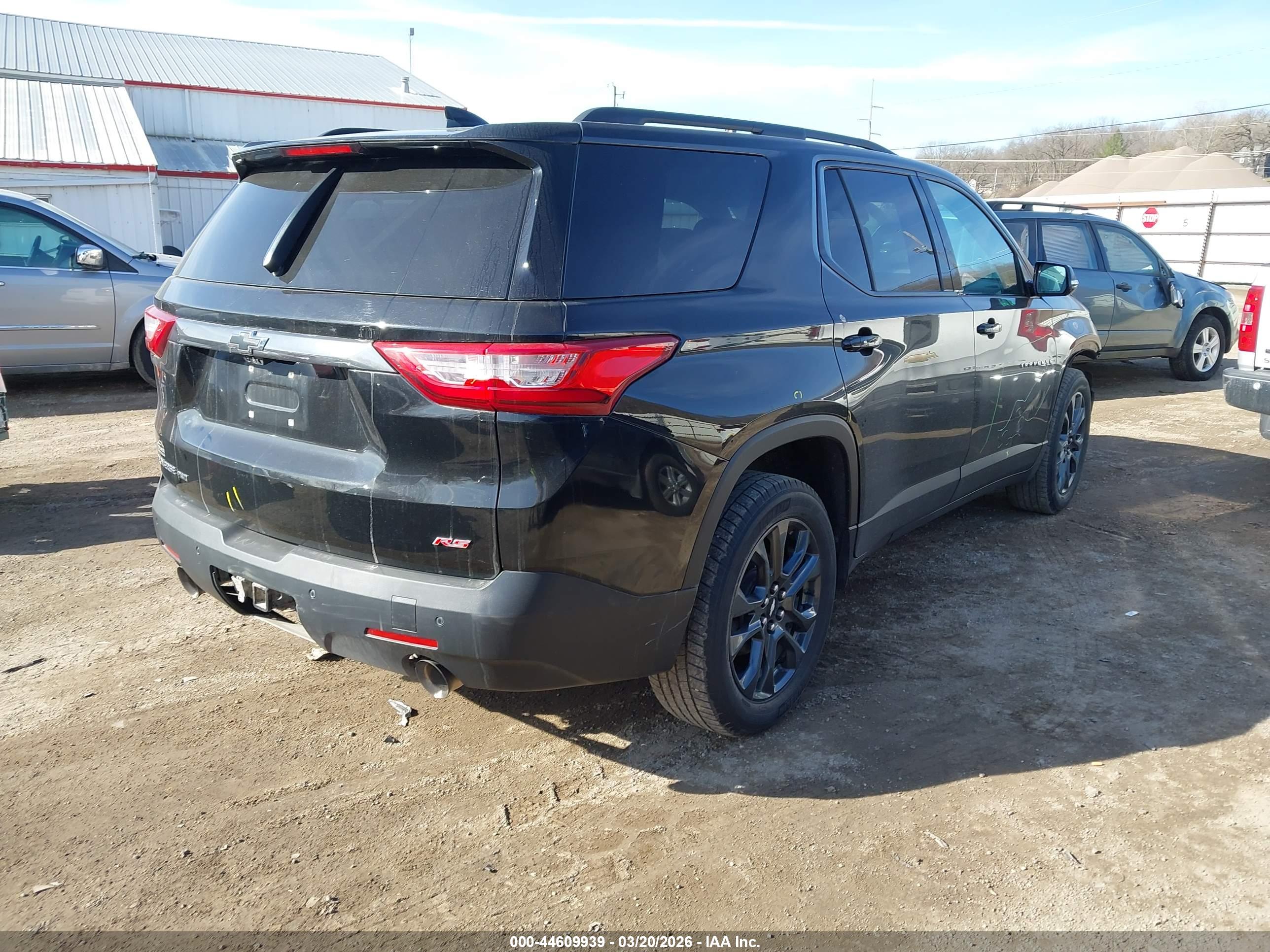CHEVROLET TRAVERSE image 4