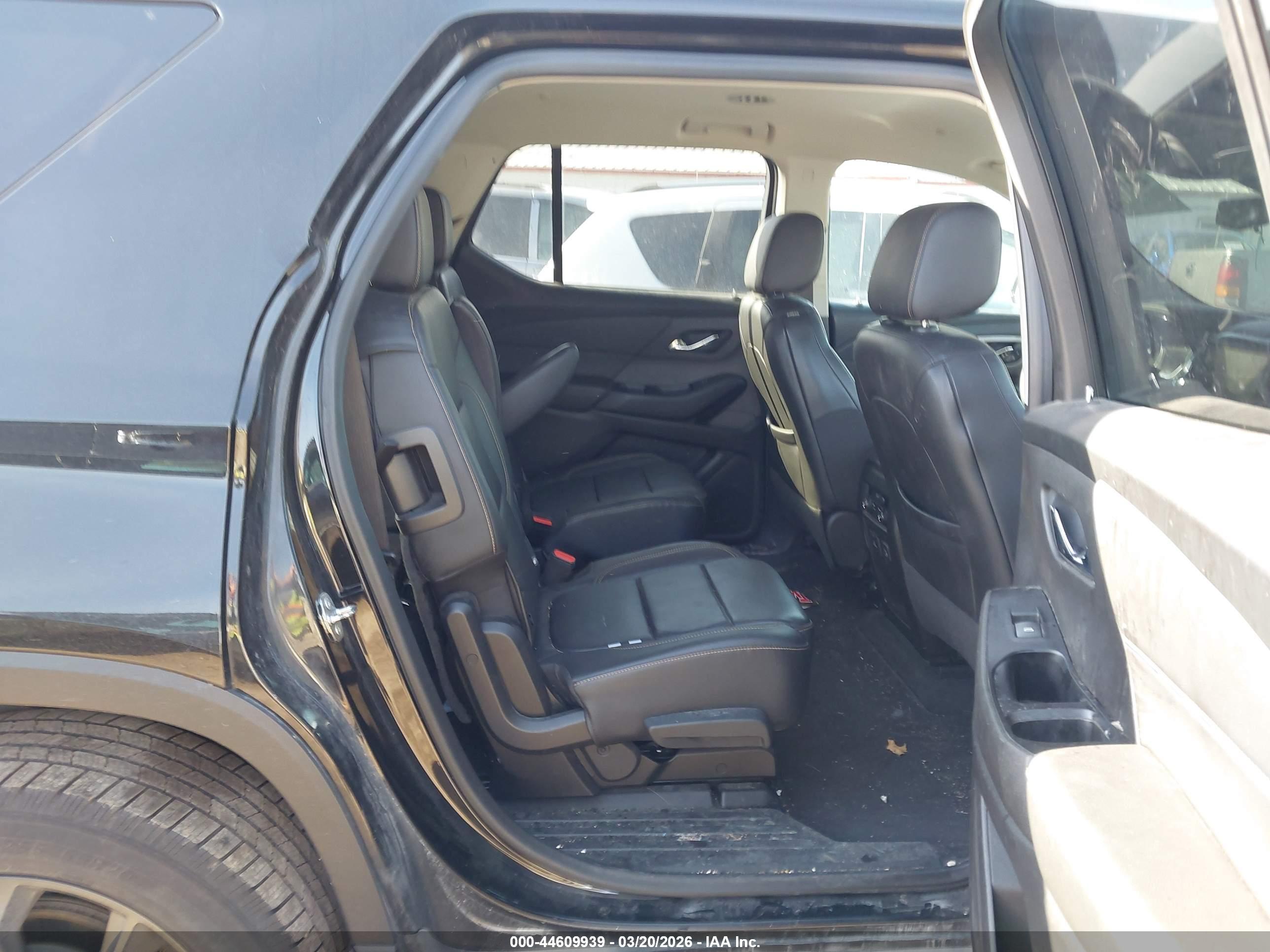 CHEVROLET TRAVERSE image 8