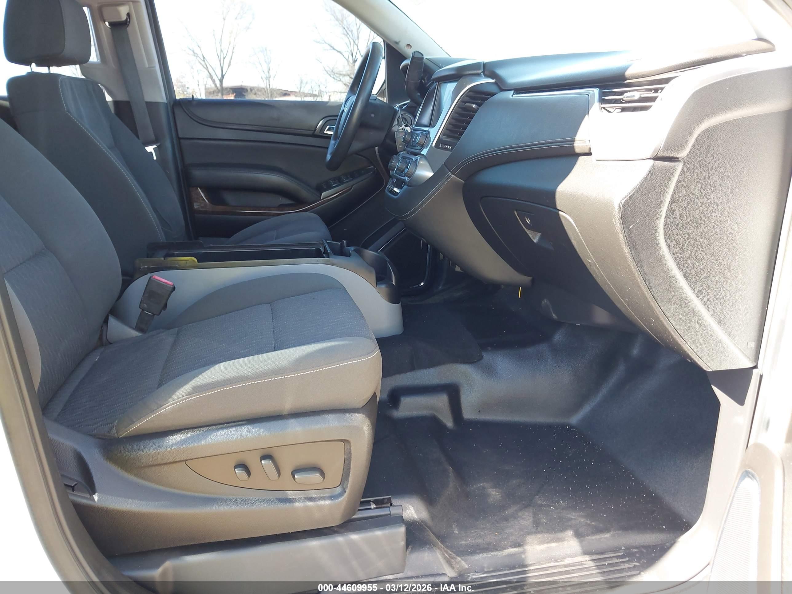 CHEVROLET TAHOE image 5