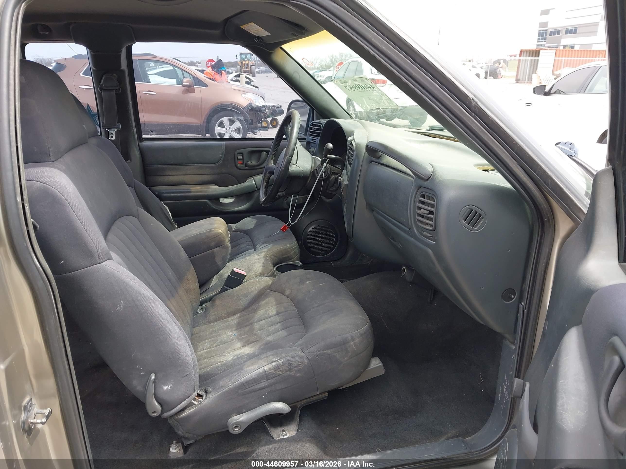 CHEVROLET S-10 image 5
