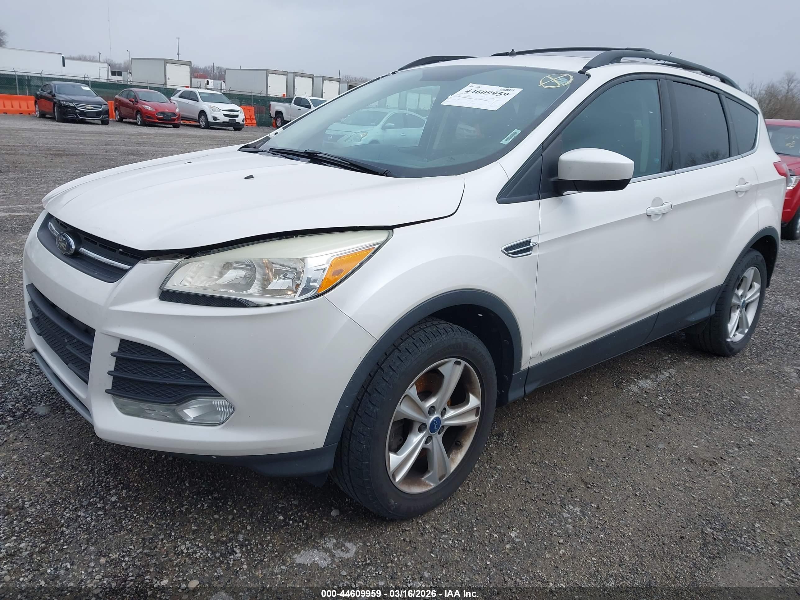 FORD ESCAPE image 2