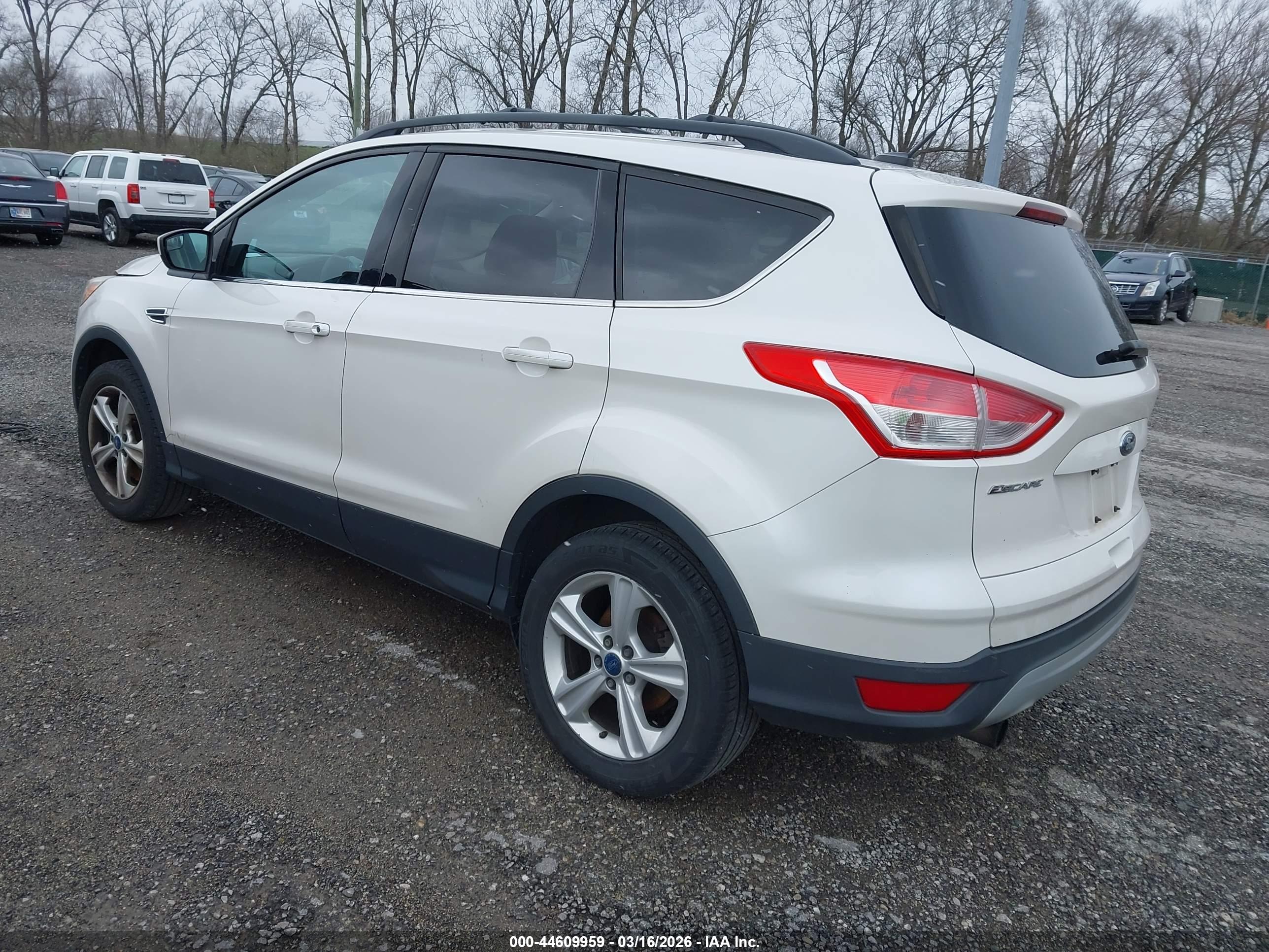 FORD ESCAPE image 3