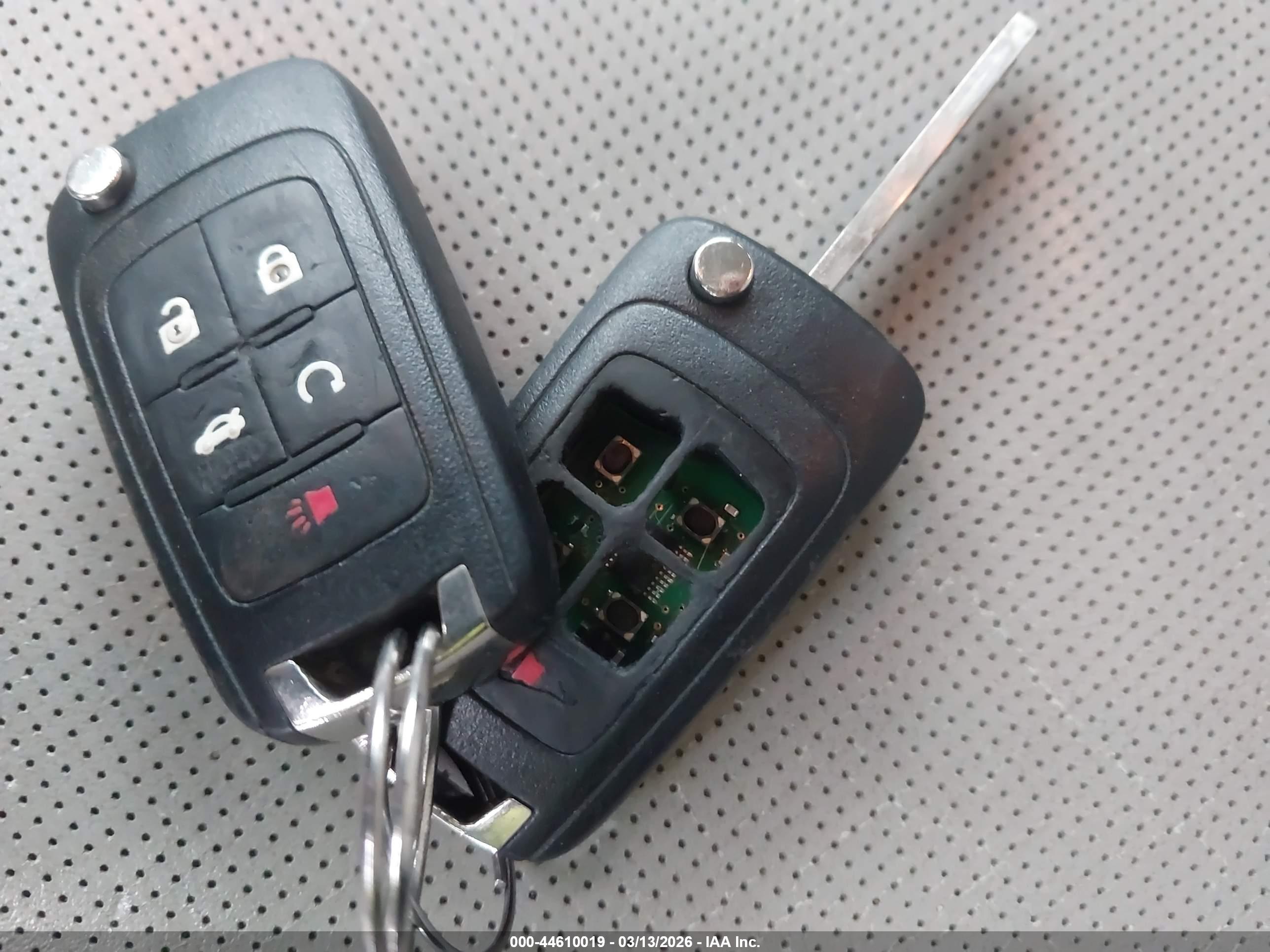 CHEVROLET EQUINOX image 11