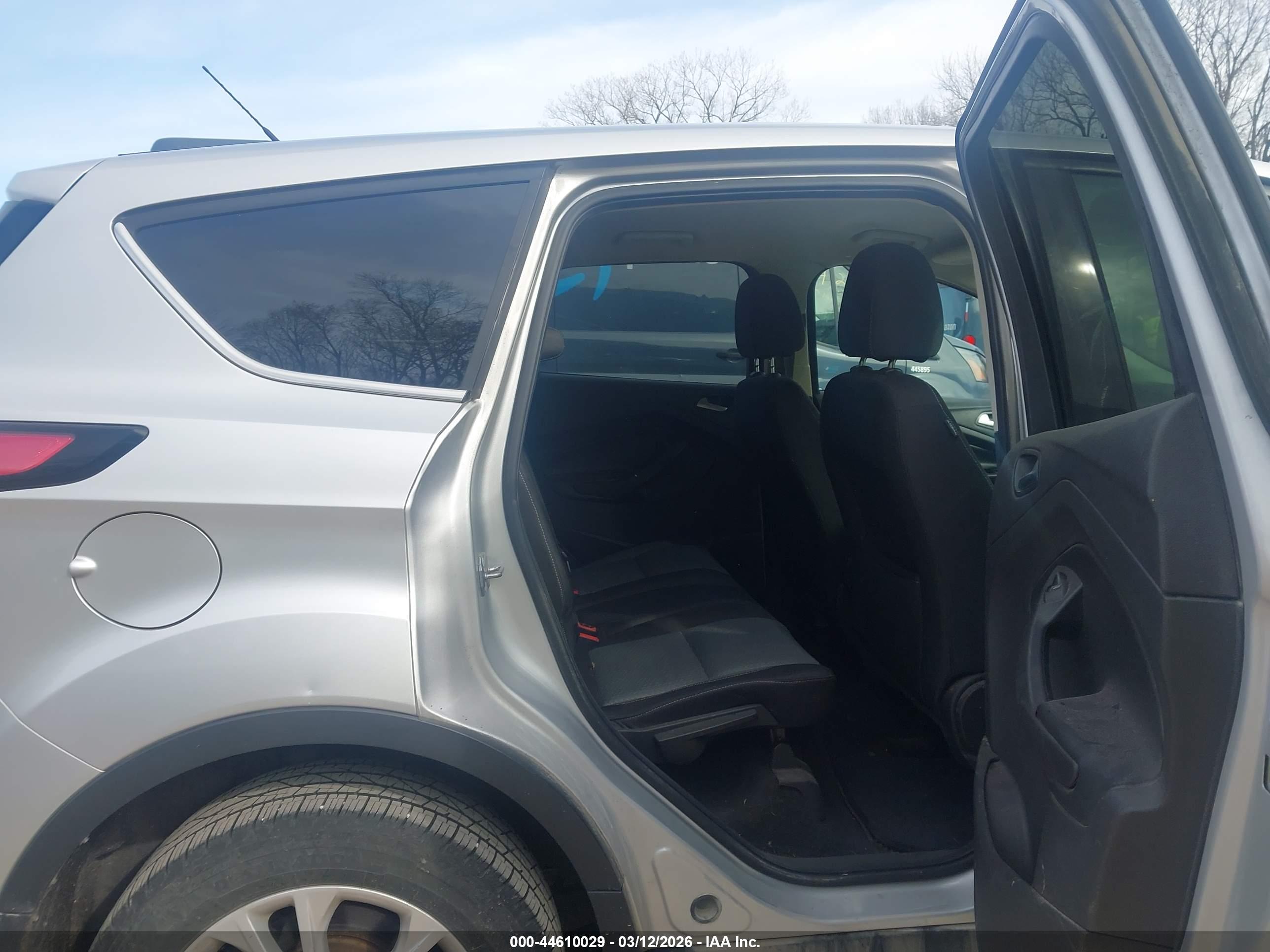 FORD ESCAPE image 8