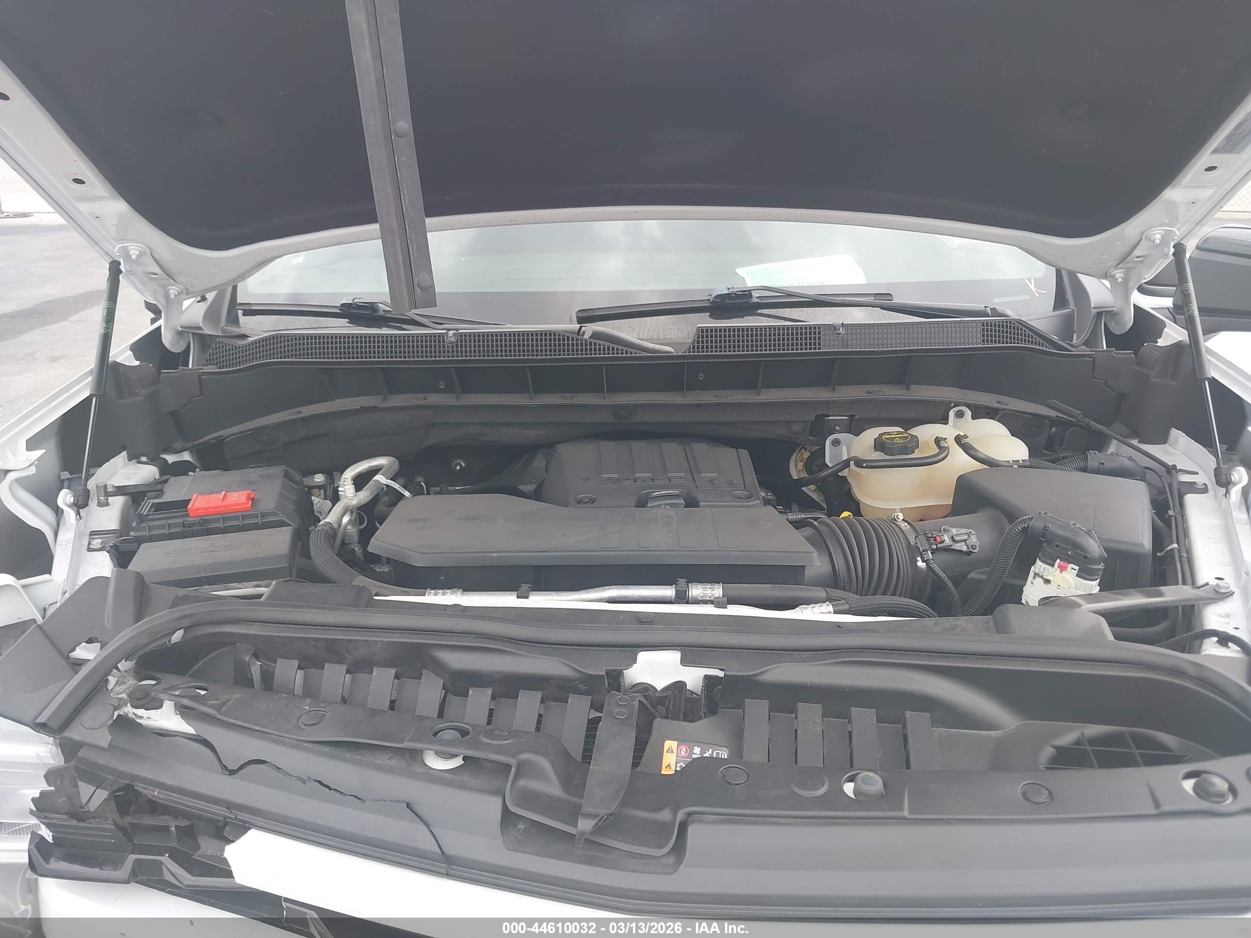 CHEVROLET SILVERADO image 10