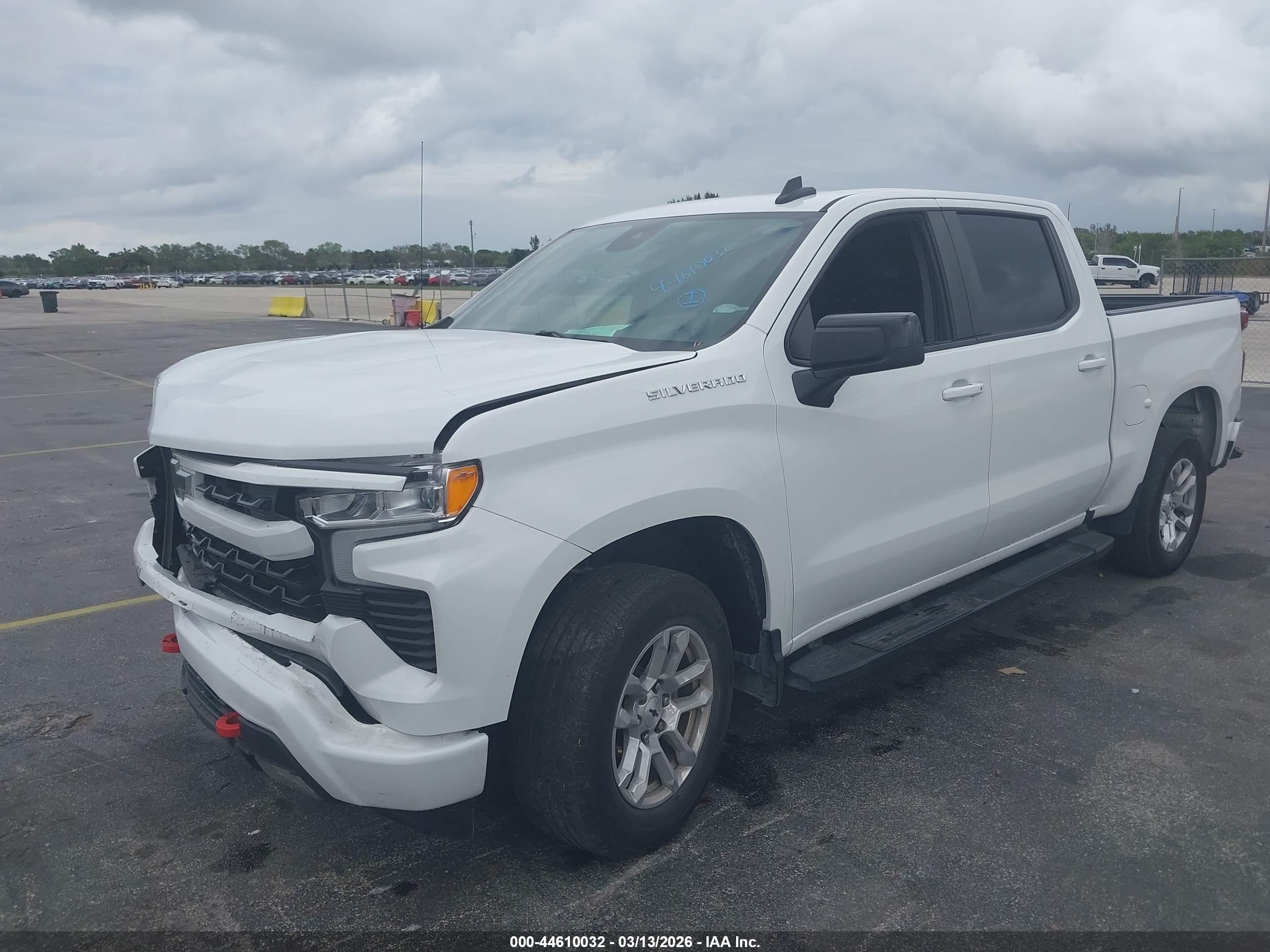 CHEVROLET SILVERADO image 2