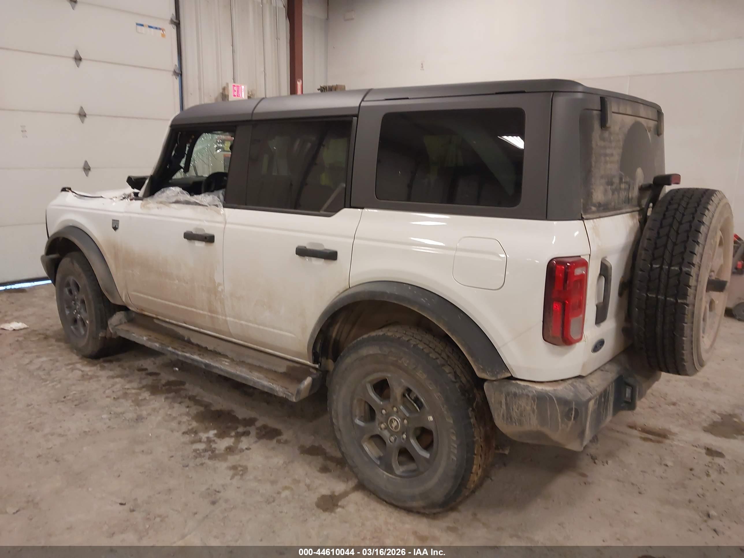FORD BRONCO image 3