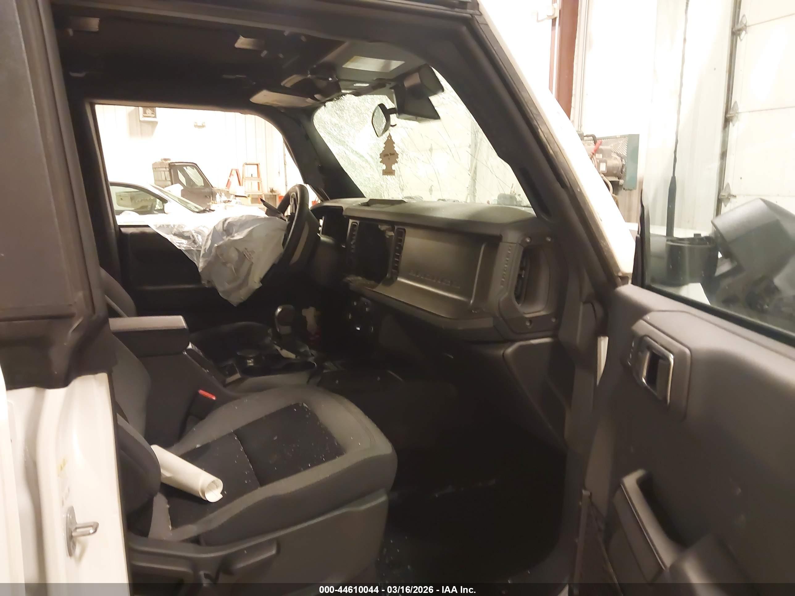 FORD BRONCO image 5