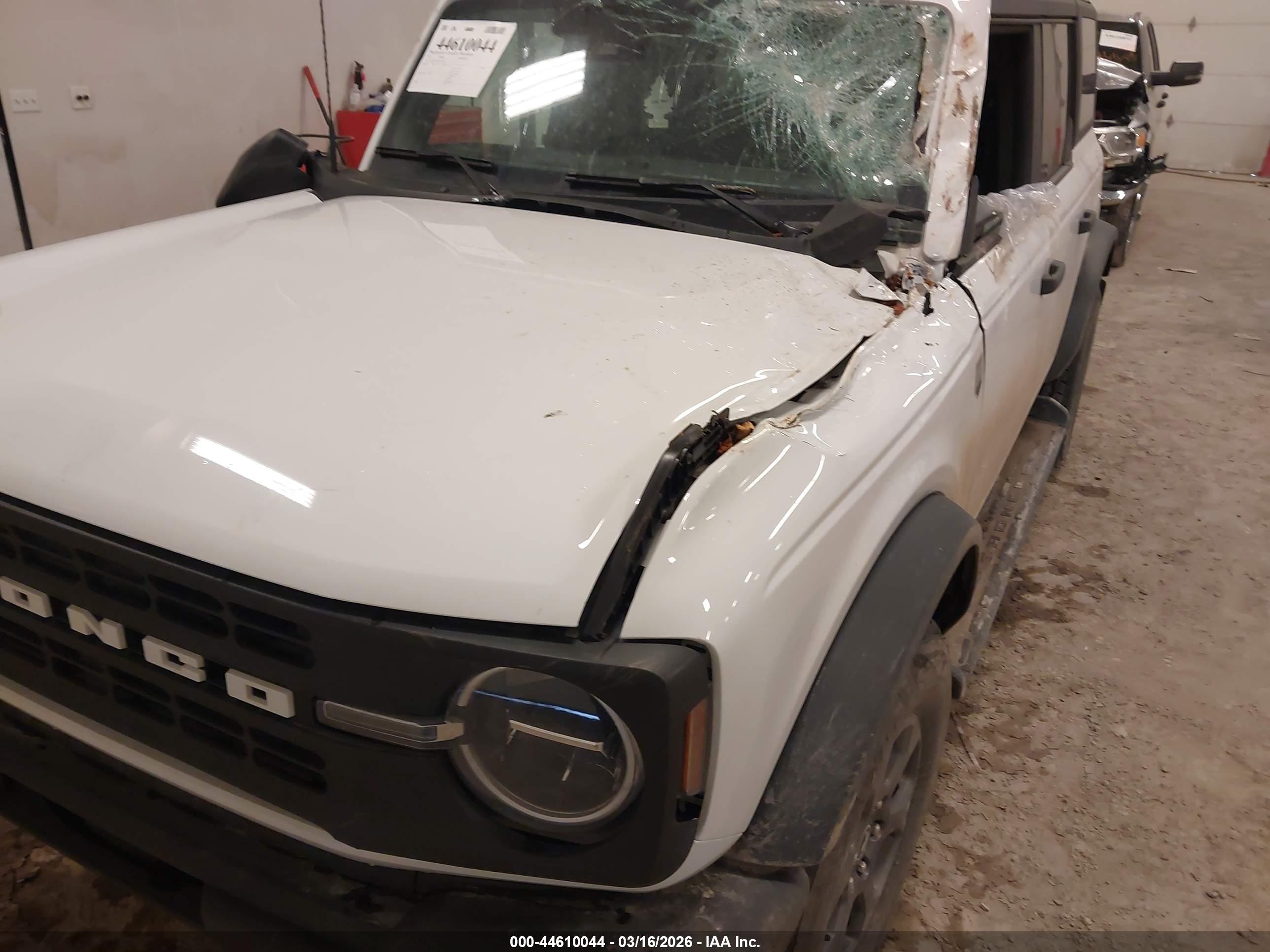 FORD BRONCO image 6