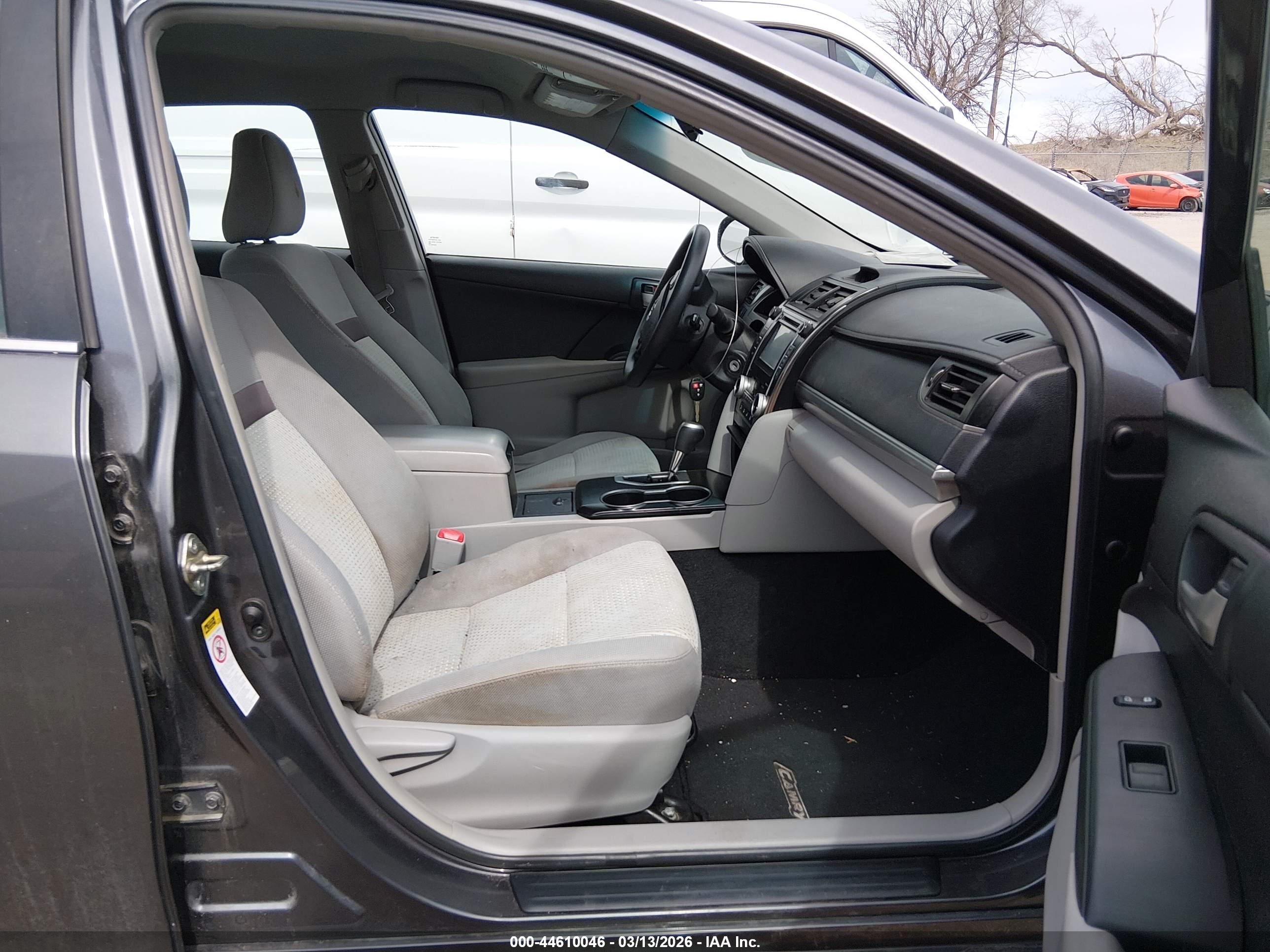 TOYOTA CAMRY image 5