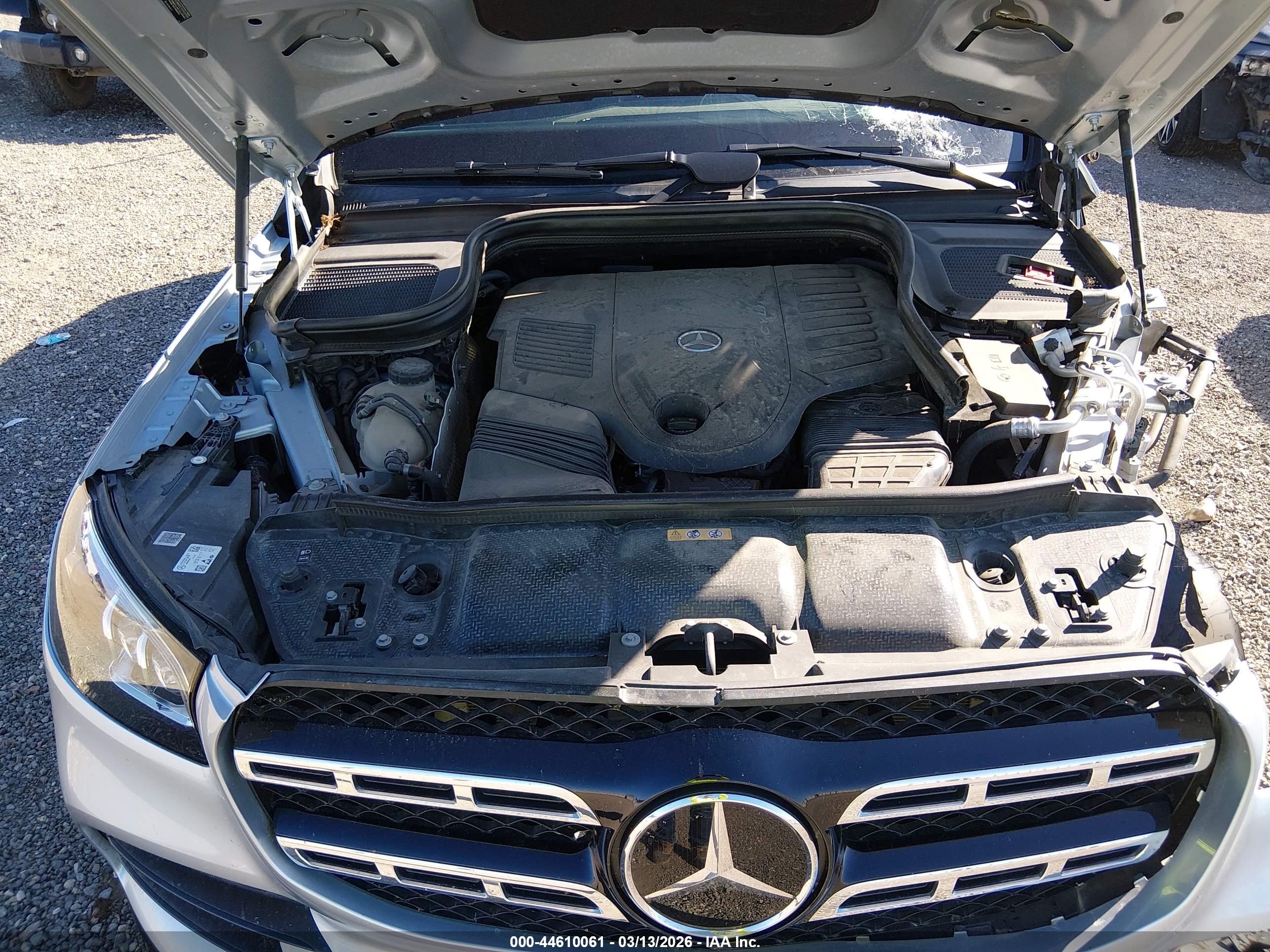 MERCEDES-BENZ GLS image 10