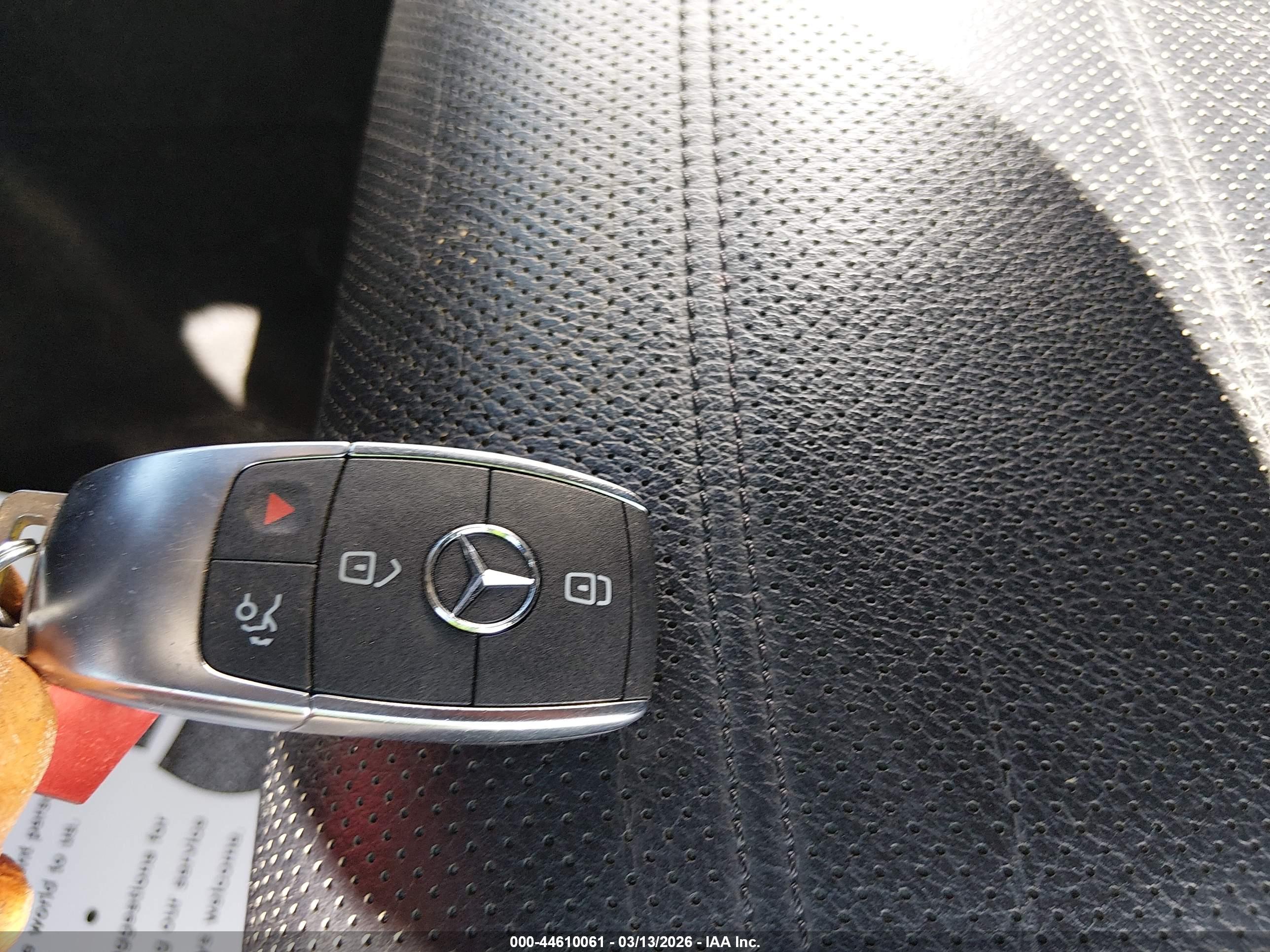 MERCEDES-BENZ GLS image 11
