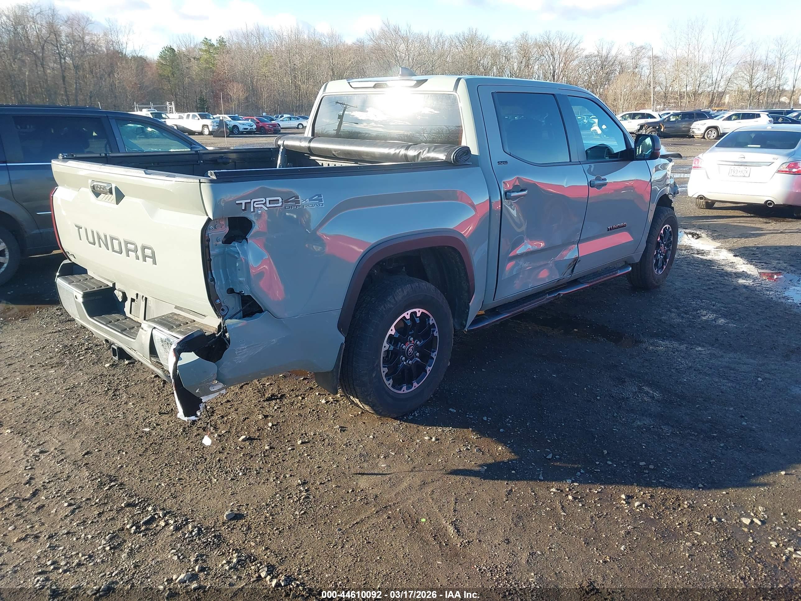 TOYOTA TUNDRA image 4