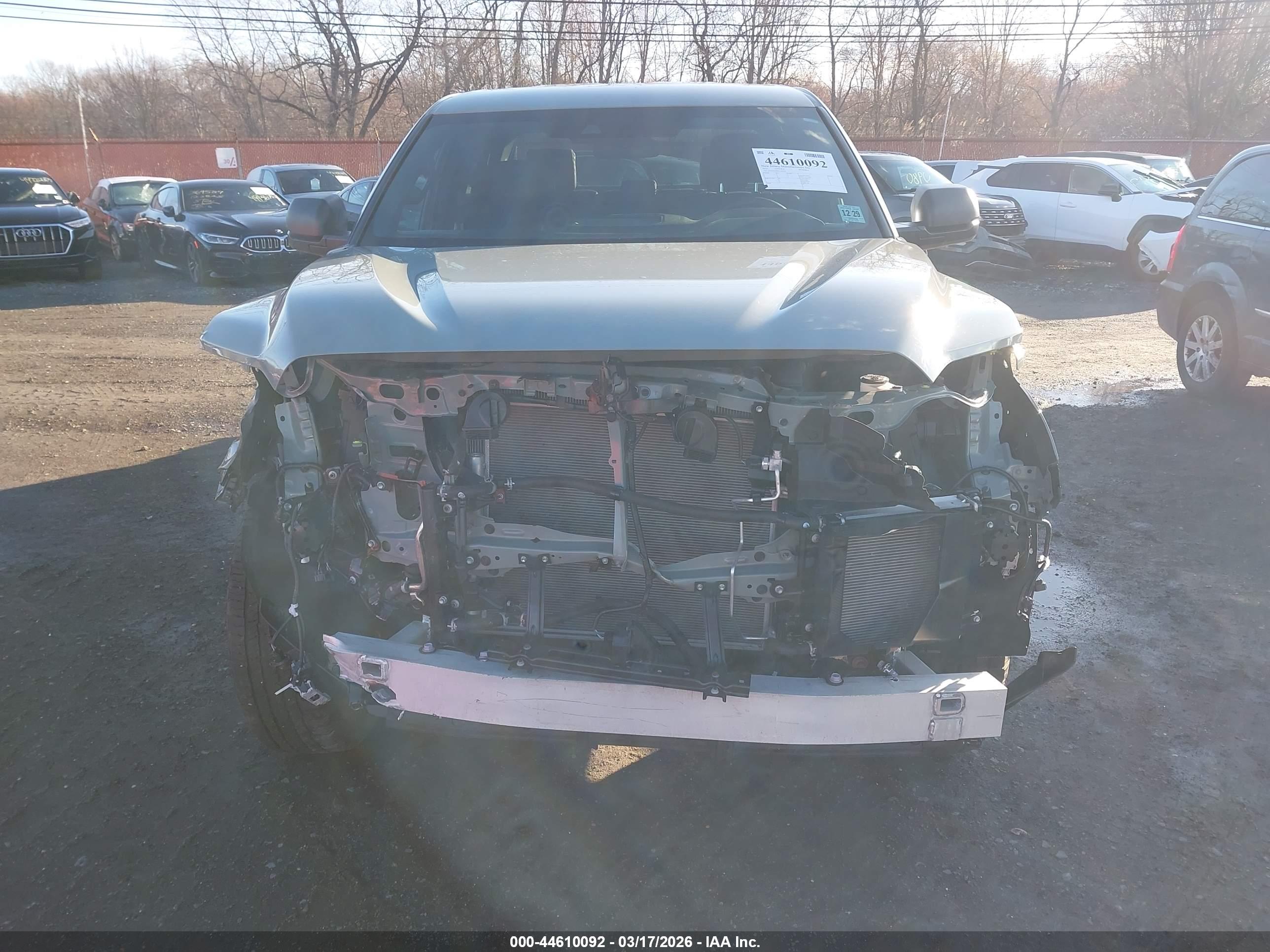 TOYOTA TUNDRA image 6