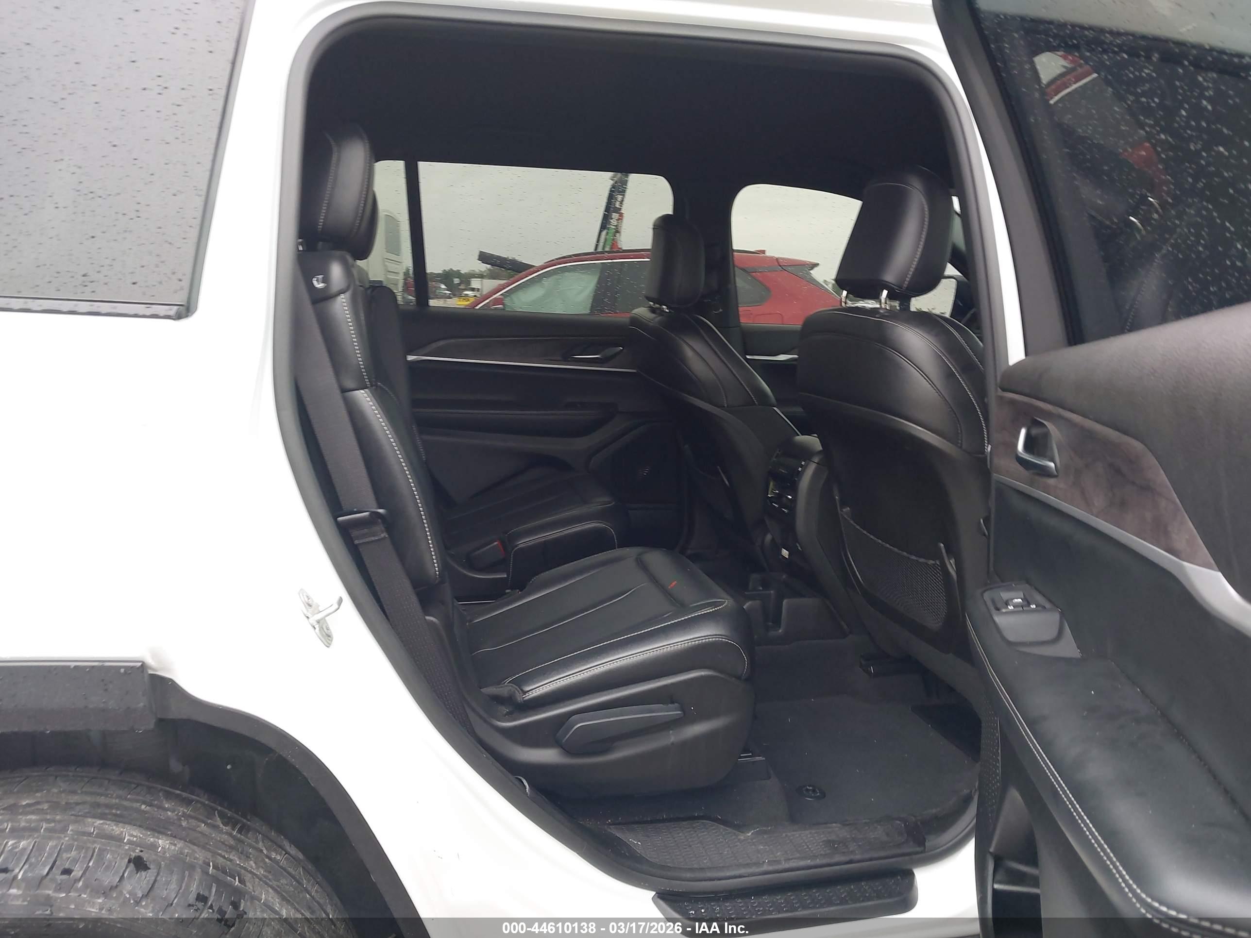 JEEP GRAND image 8