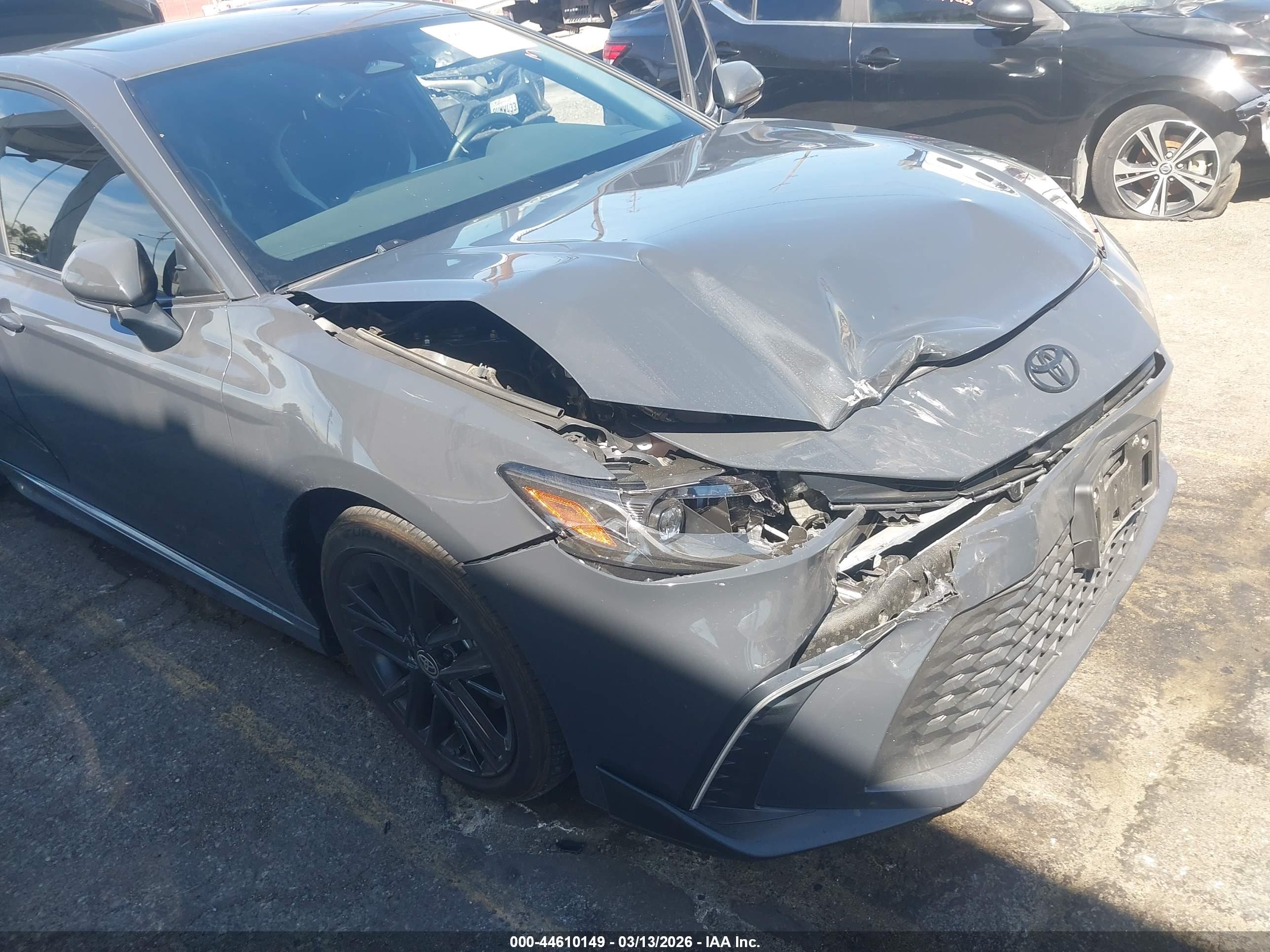 TOYOTA CAMRY image 6