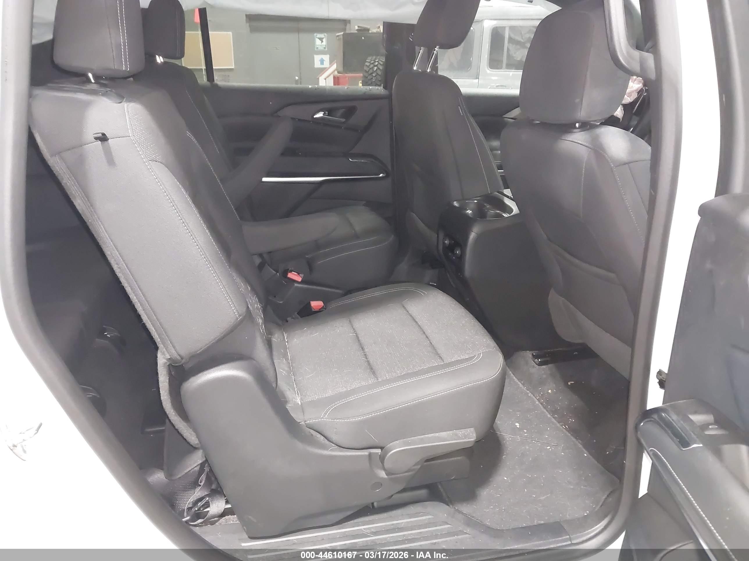 CHEVROLET TRAVERSE image 8
