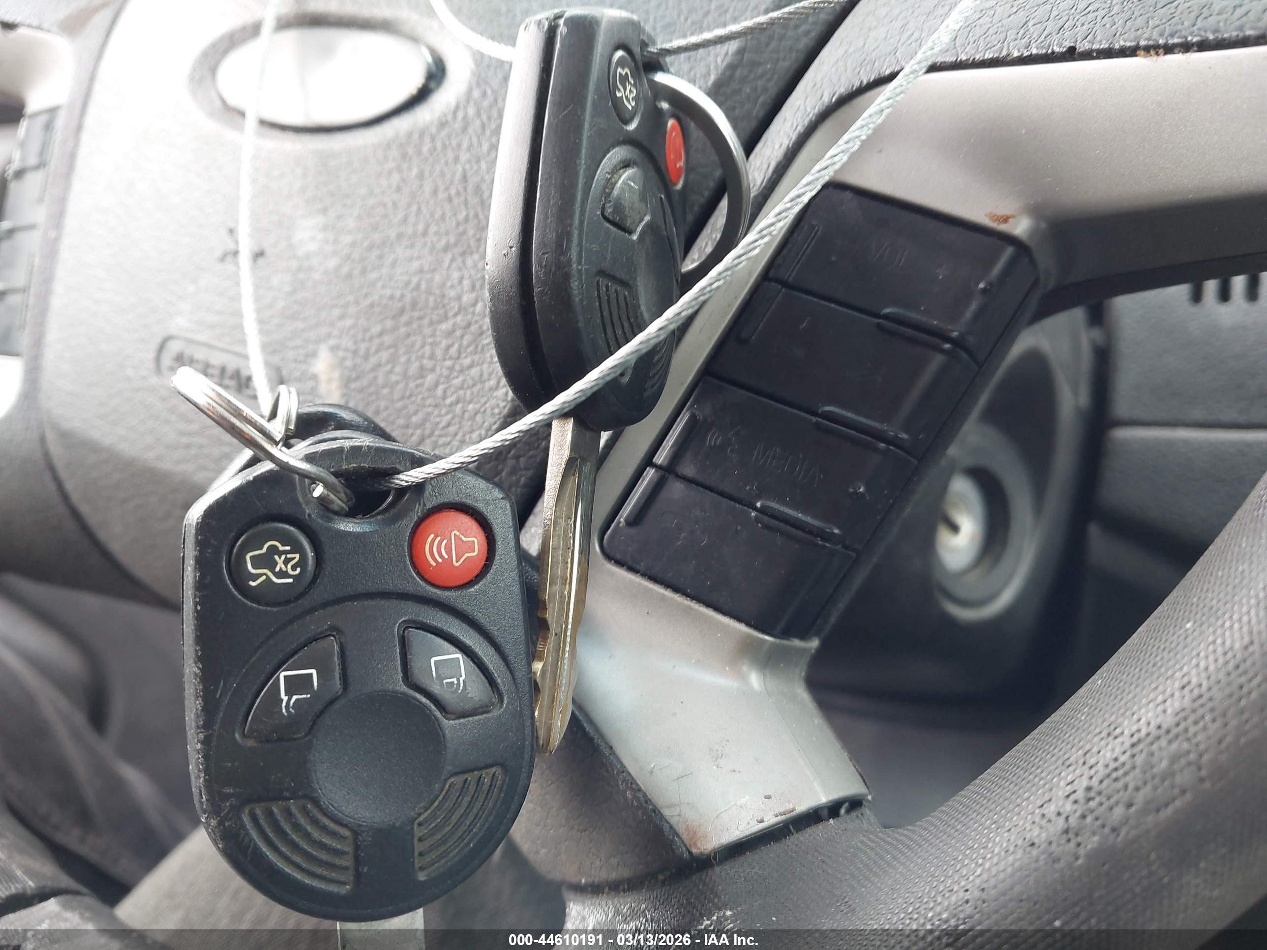 FORD FUSION image 11