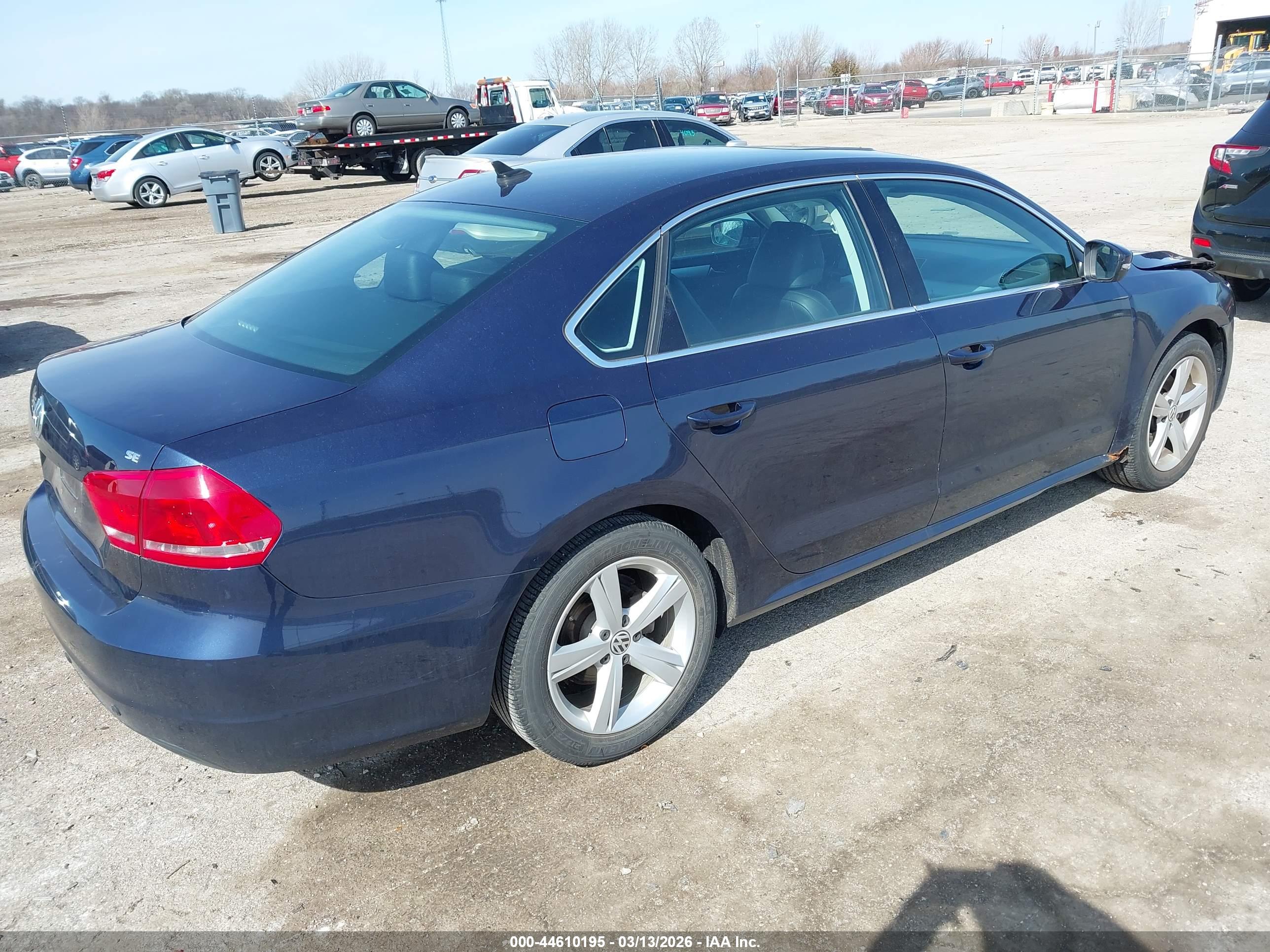 VOLKSWAGEN PASSAT image 4