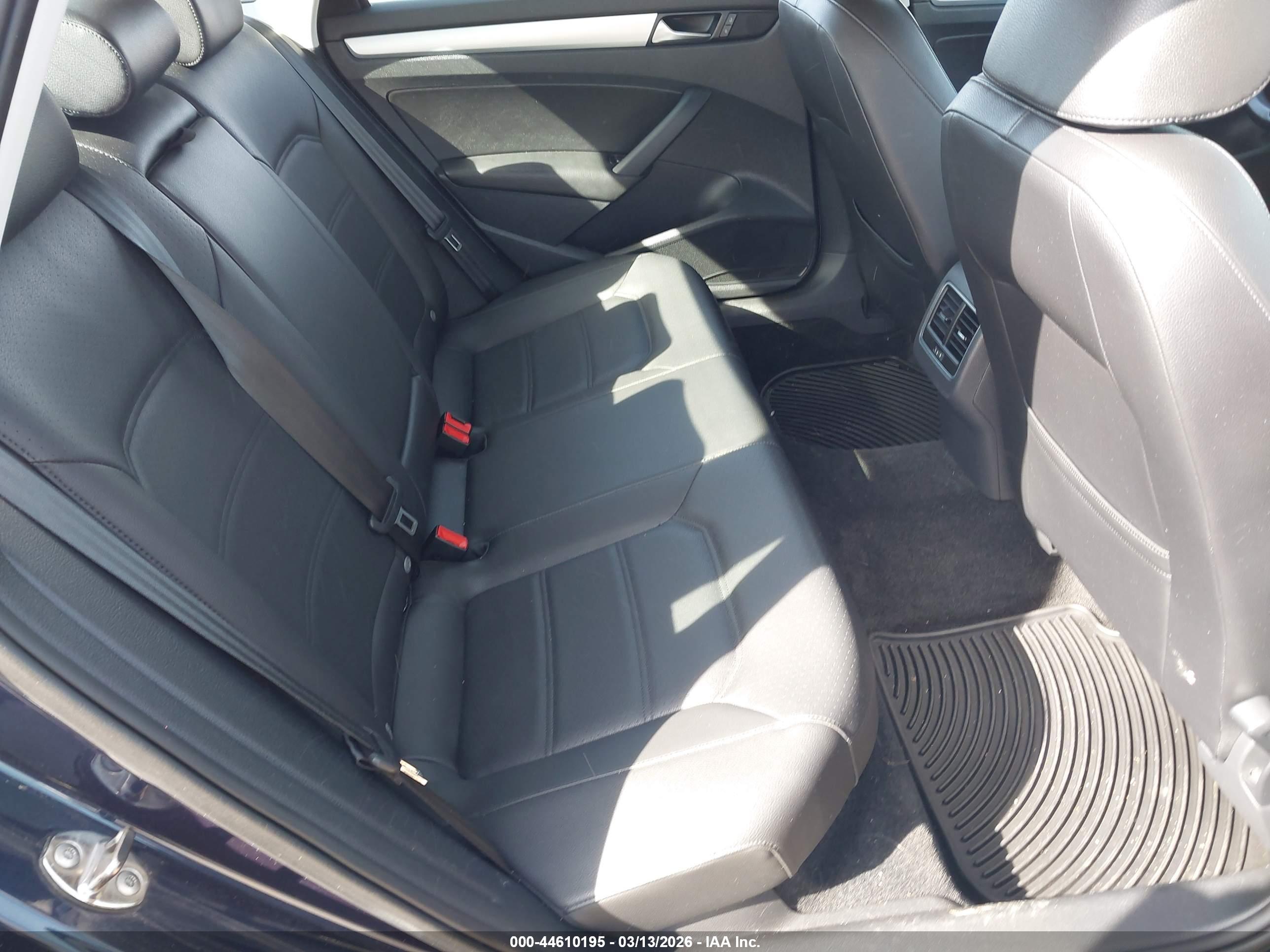 VOLKSWAGEN PASSAT image 8