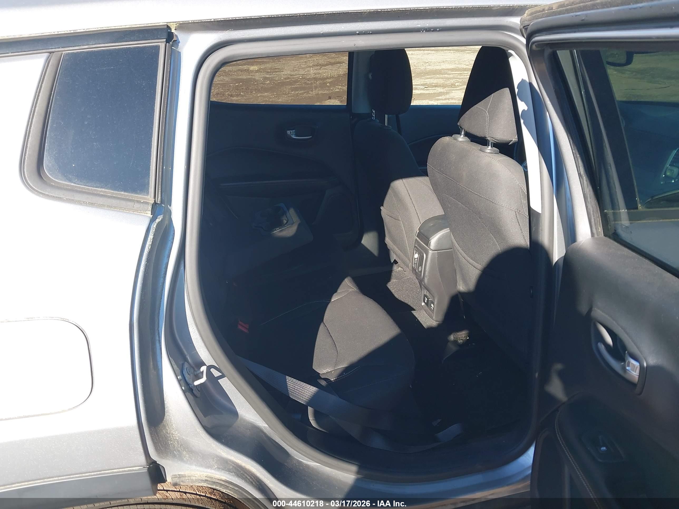 JEEP COMPASS image 8